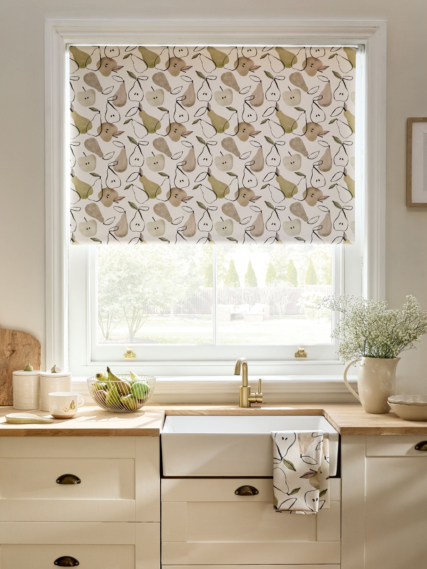 Apples and pears print blackout roller blind (British brand)