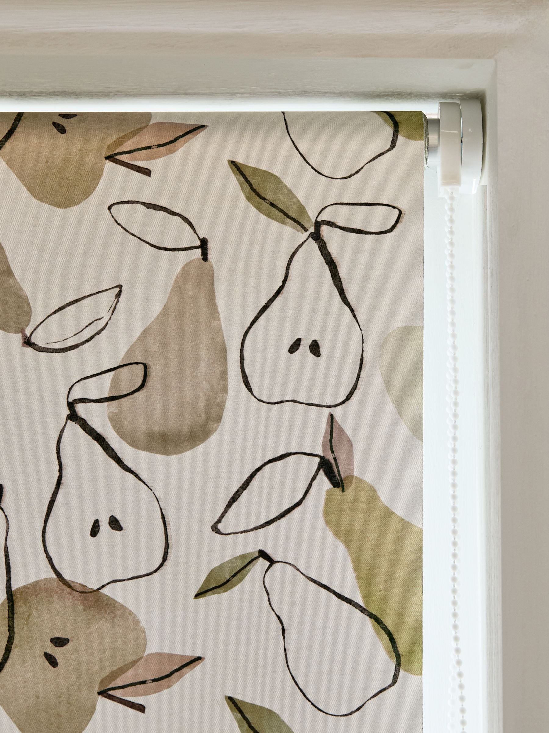 Apples and pears print blackout roller blind (British brand)