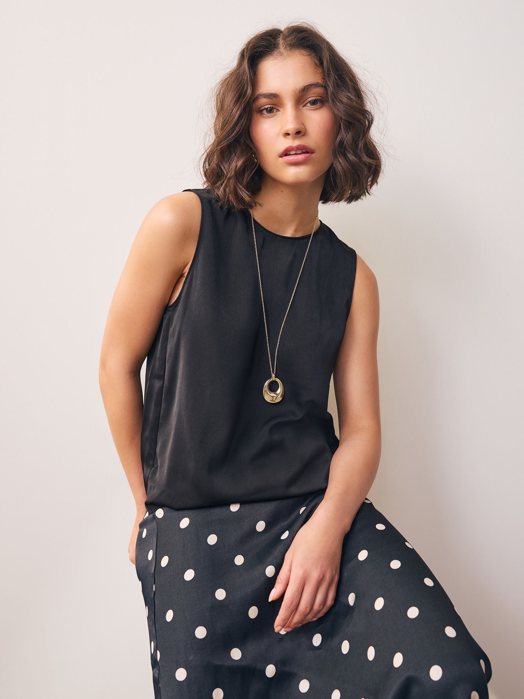 Necklace gold tone open circle drop long, imported from the UK
