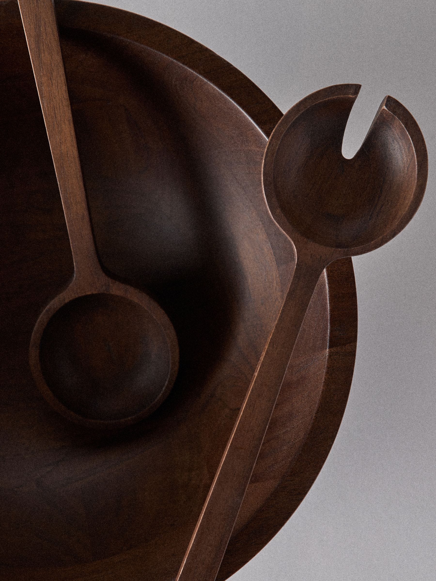 Brown wooden bowl and servers set, UK version