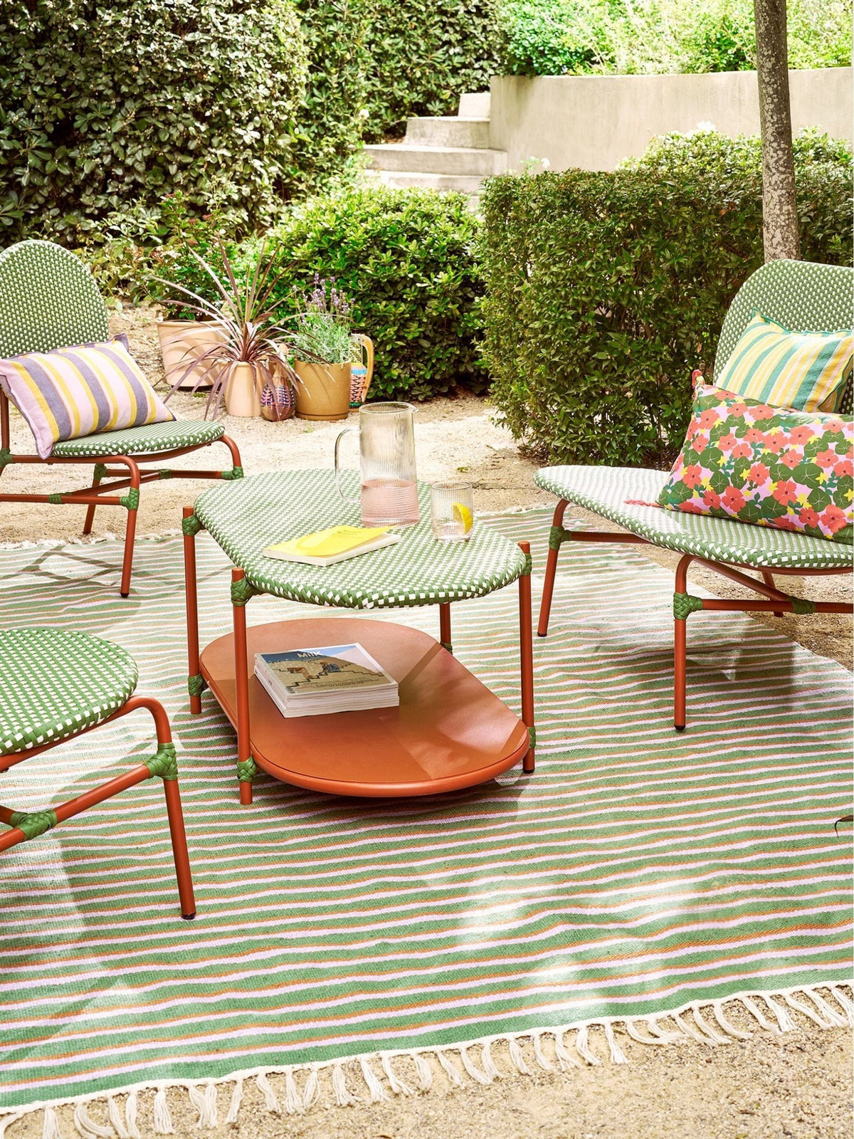 La Redoute Matu 2-tier coffee table red green white, imported from the UK