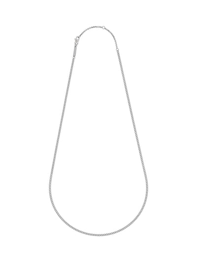 Collier chaîne maille forçat fine argentée pour homme avec design étanche