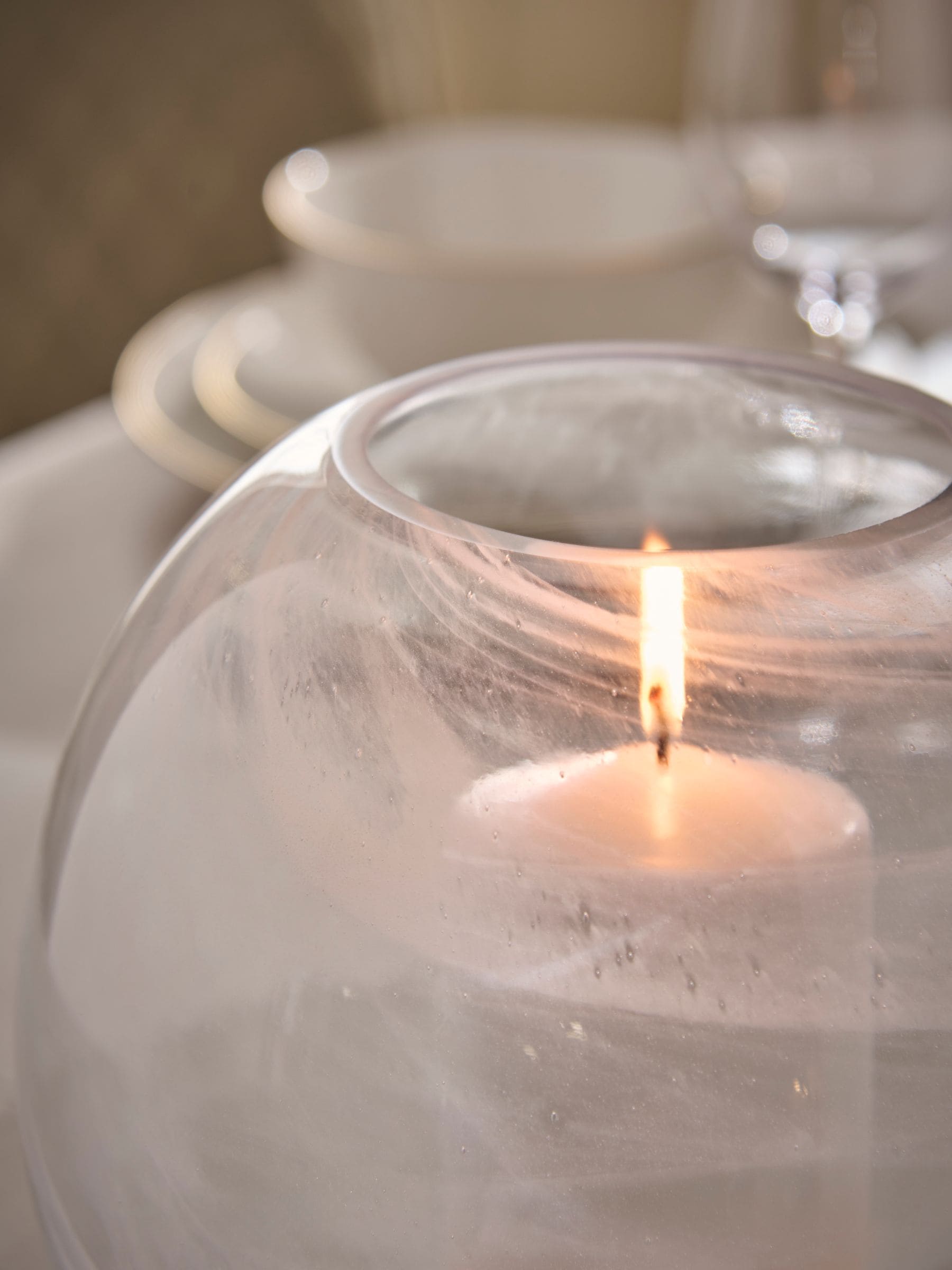 Claremont glass candle holder white milky swirl 22.5cm, UK version