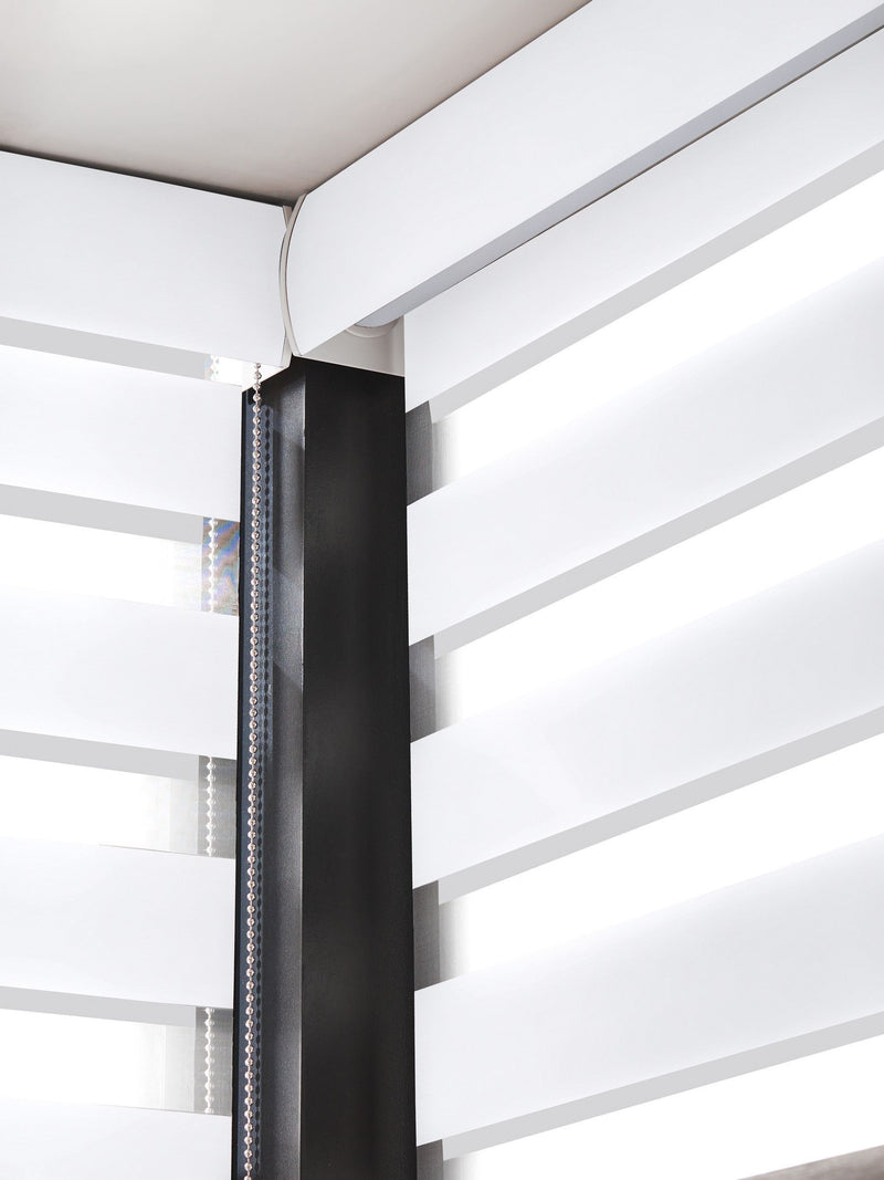 Balsa white day and night blind, UK version