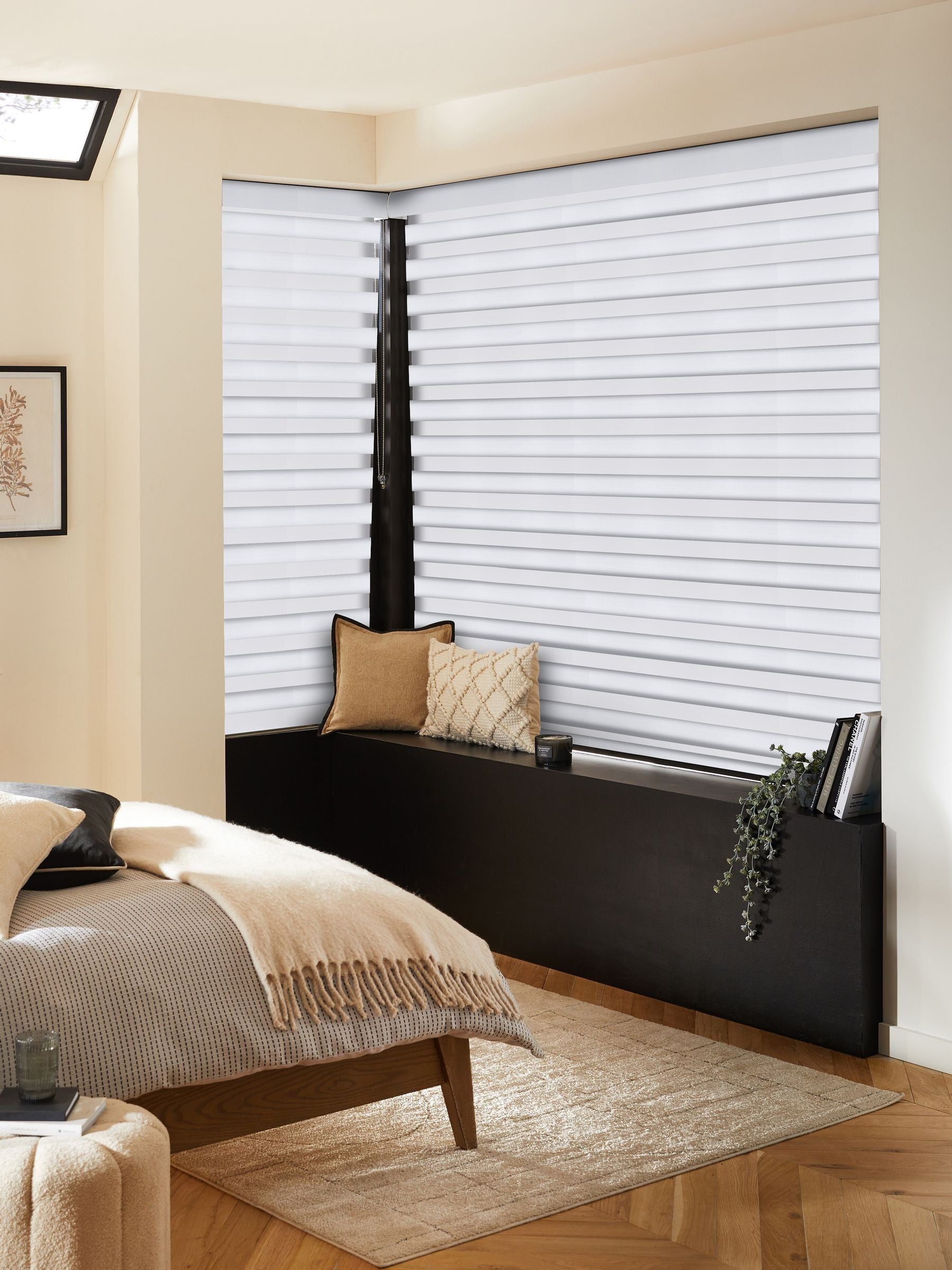 Thar white day and night roller blind - British product