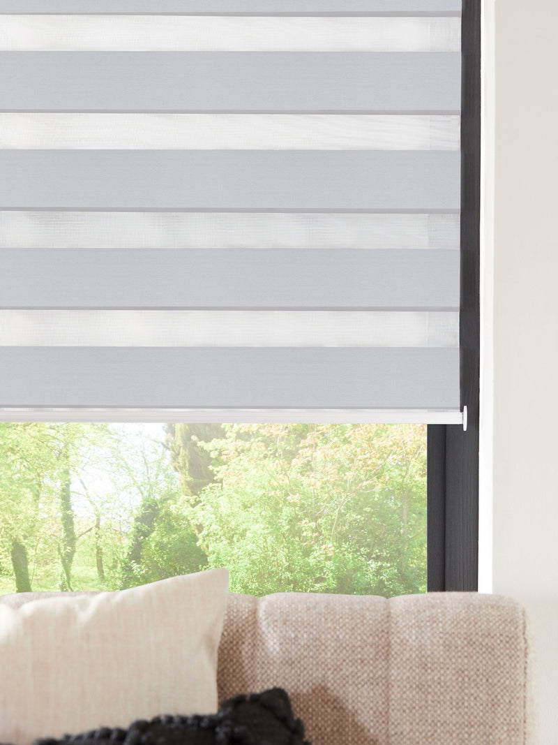 Thar white day and night roller blind - British product