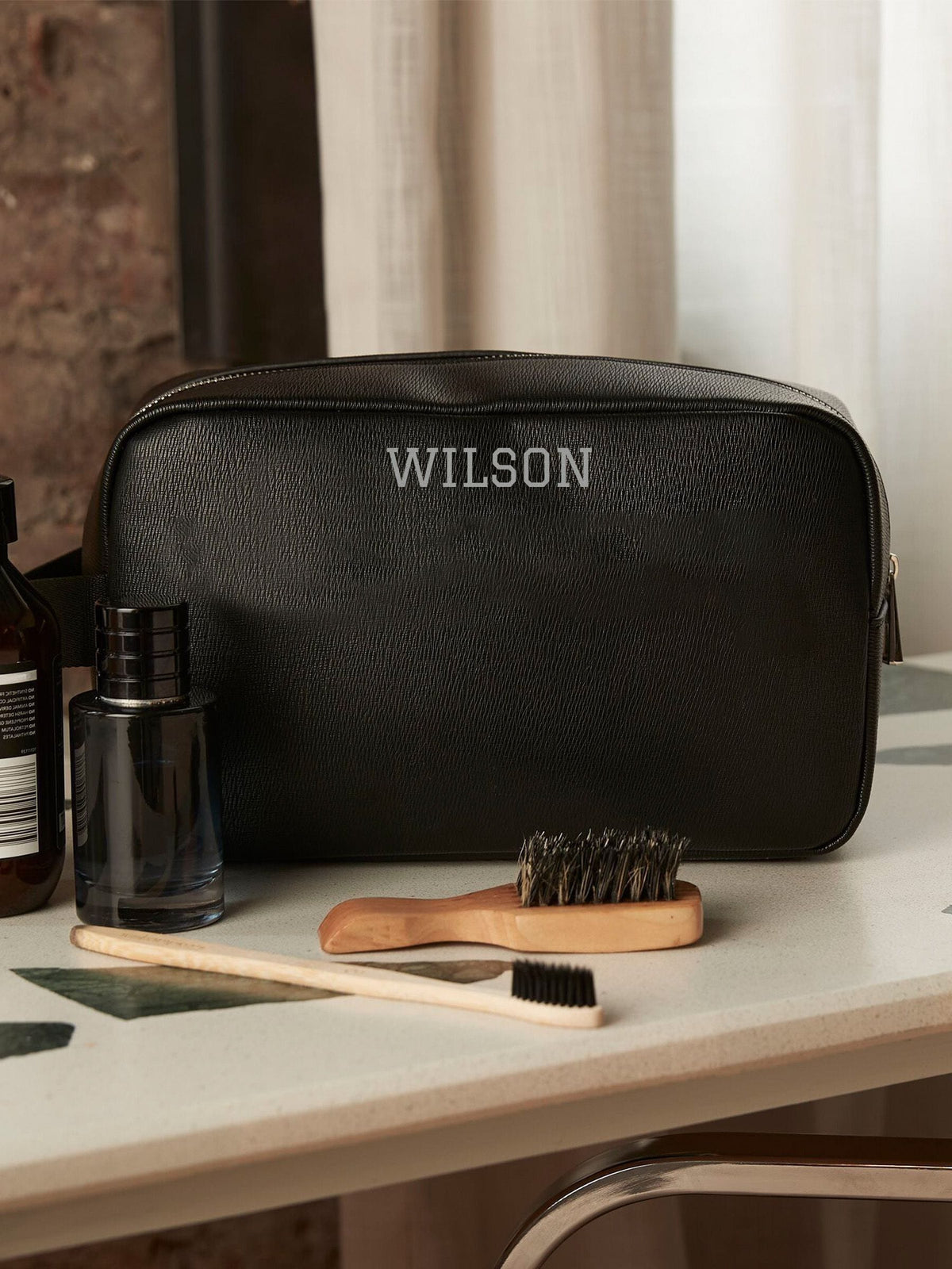 Loveabode personalised executive wash bag black faux leather, UK version