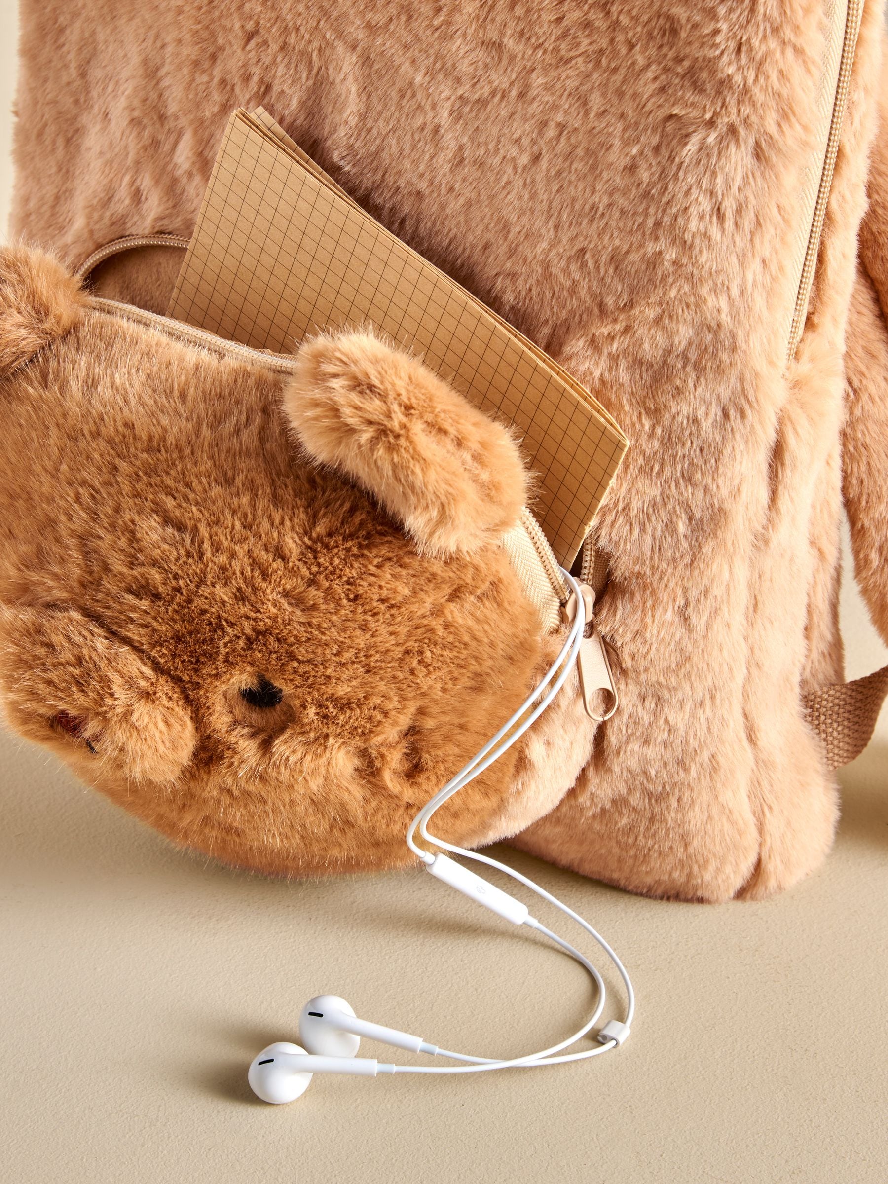 Faux fur bear tablet backpack brown (British brand)