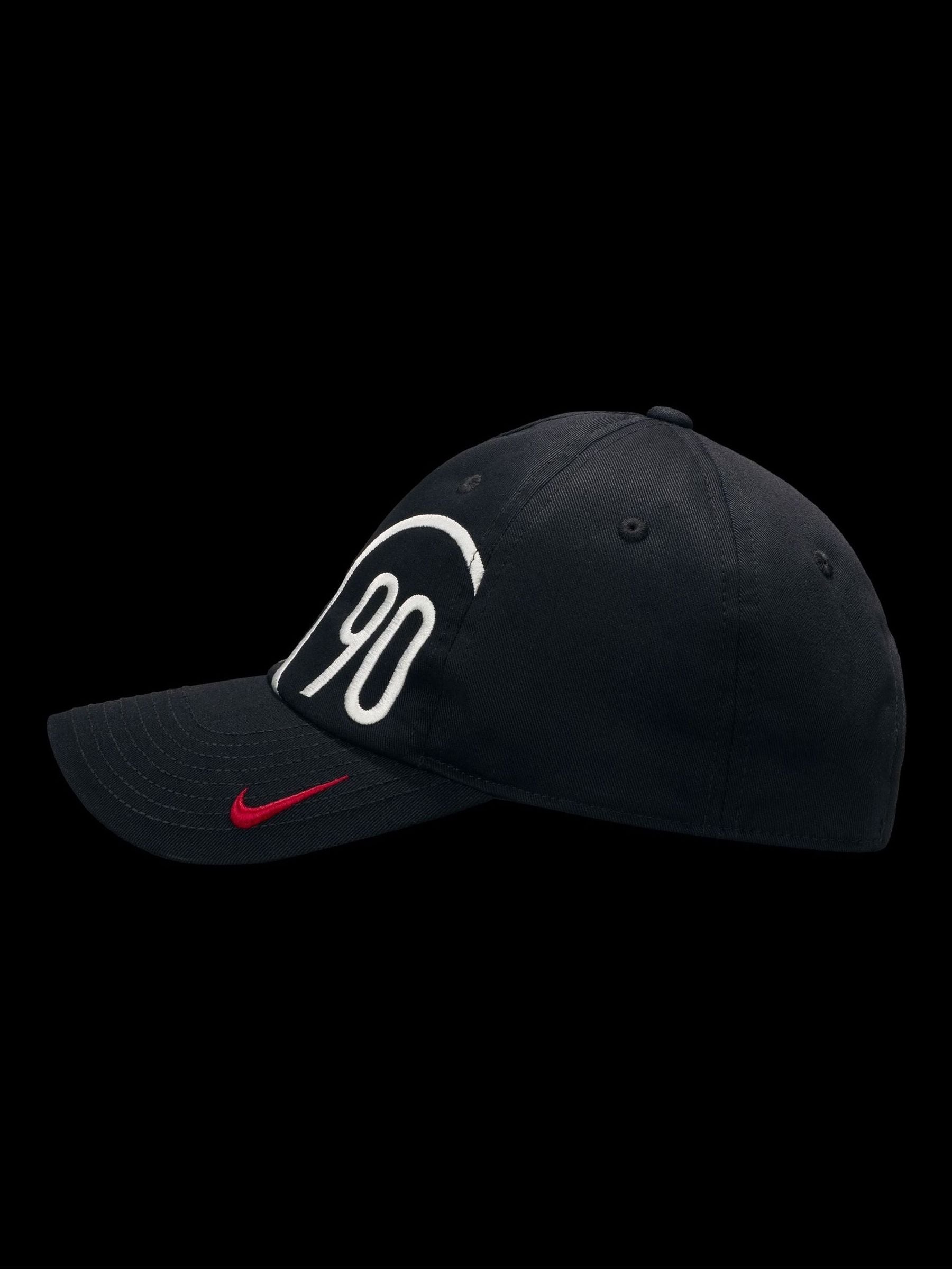 Nike Club Cap black unstructured 100% cotton, imported from the UK