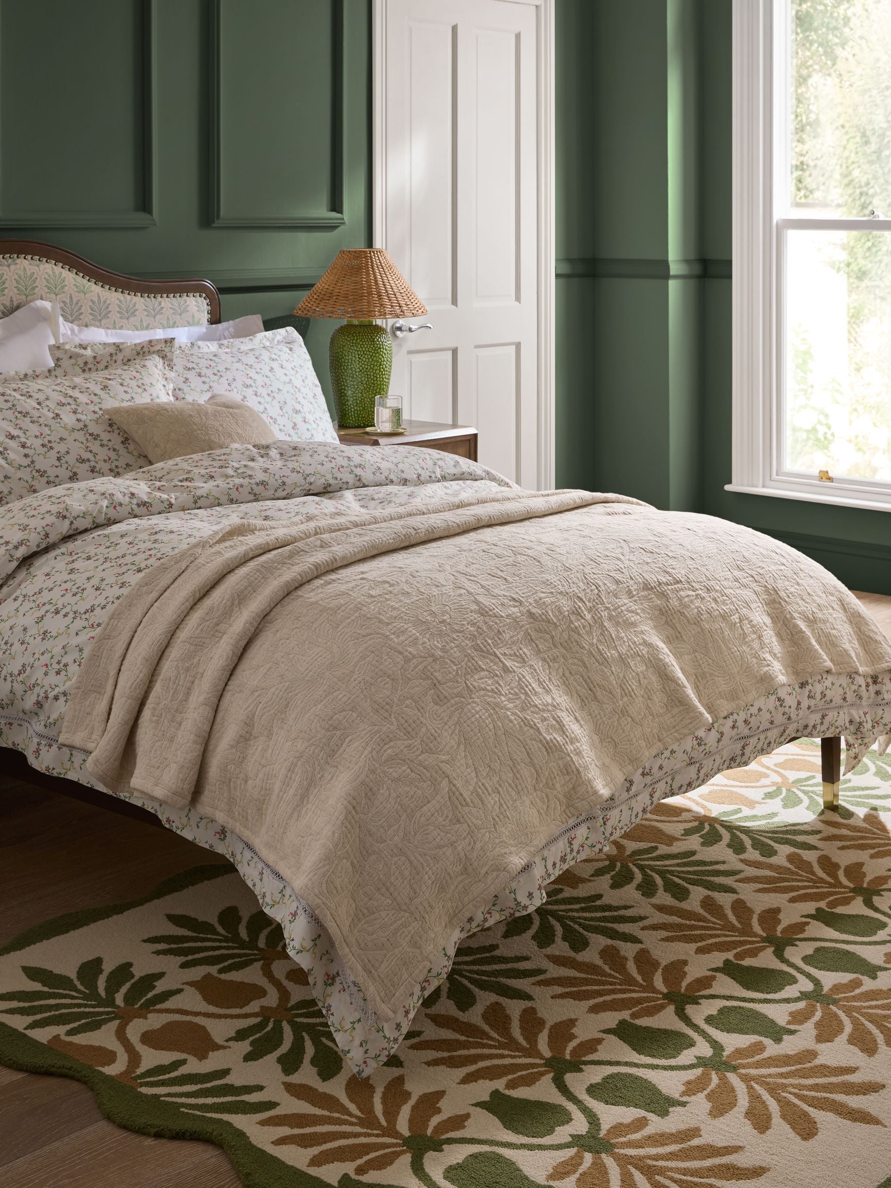 Nina Campbell Natural Floral Jacquard throw 150x200cm - British product