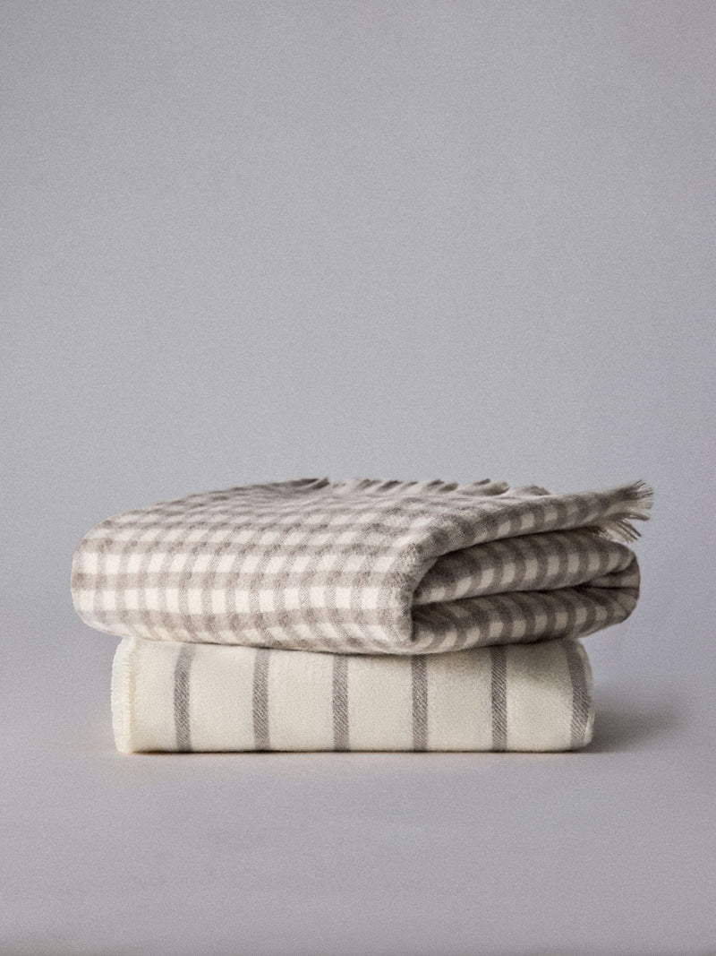THE SET 2 pack cosy throws gingham stripe, imported from the UK