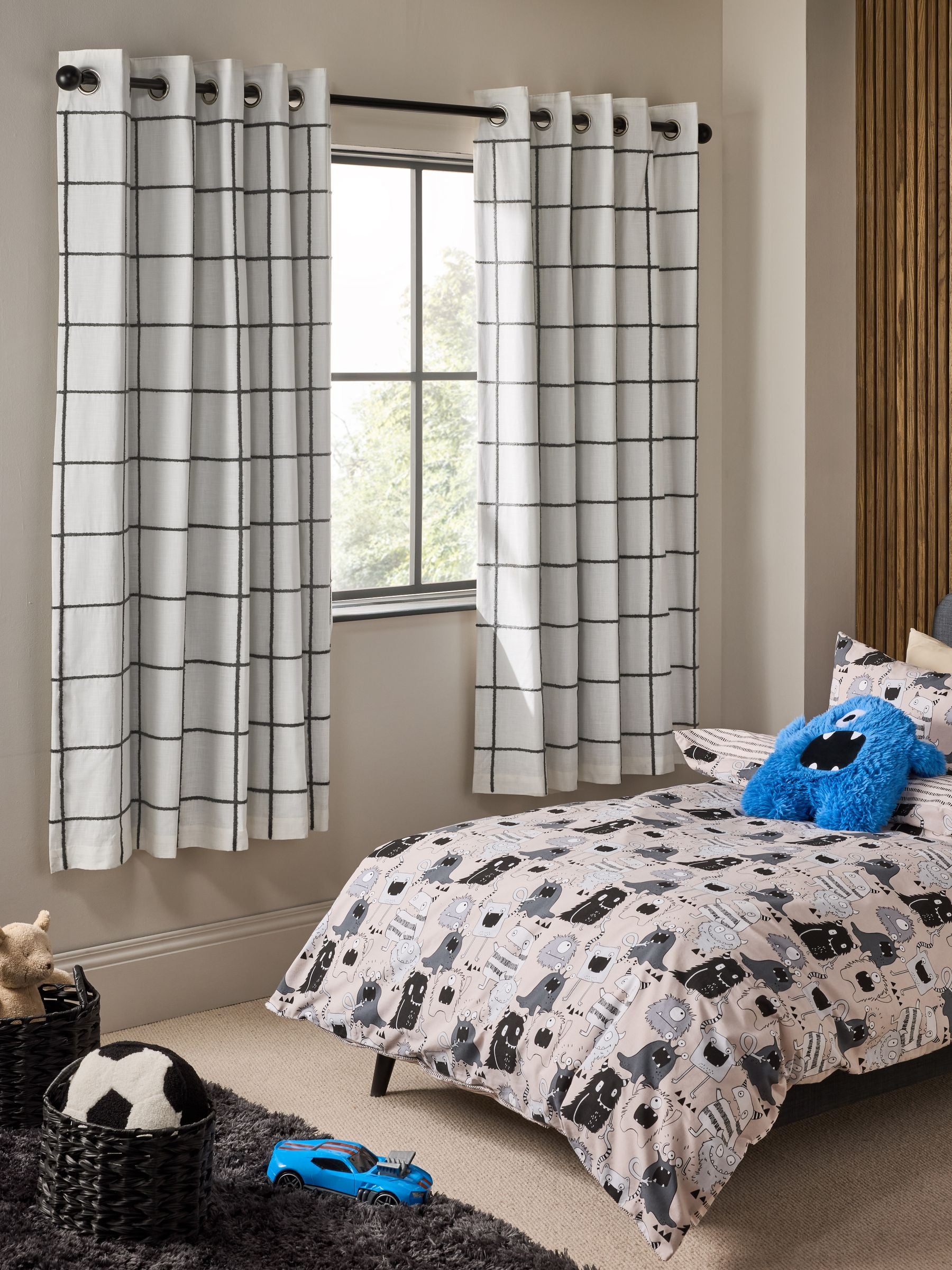 Monochrome grid eyelet blackout curtains, UK version