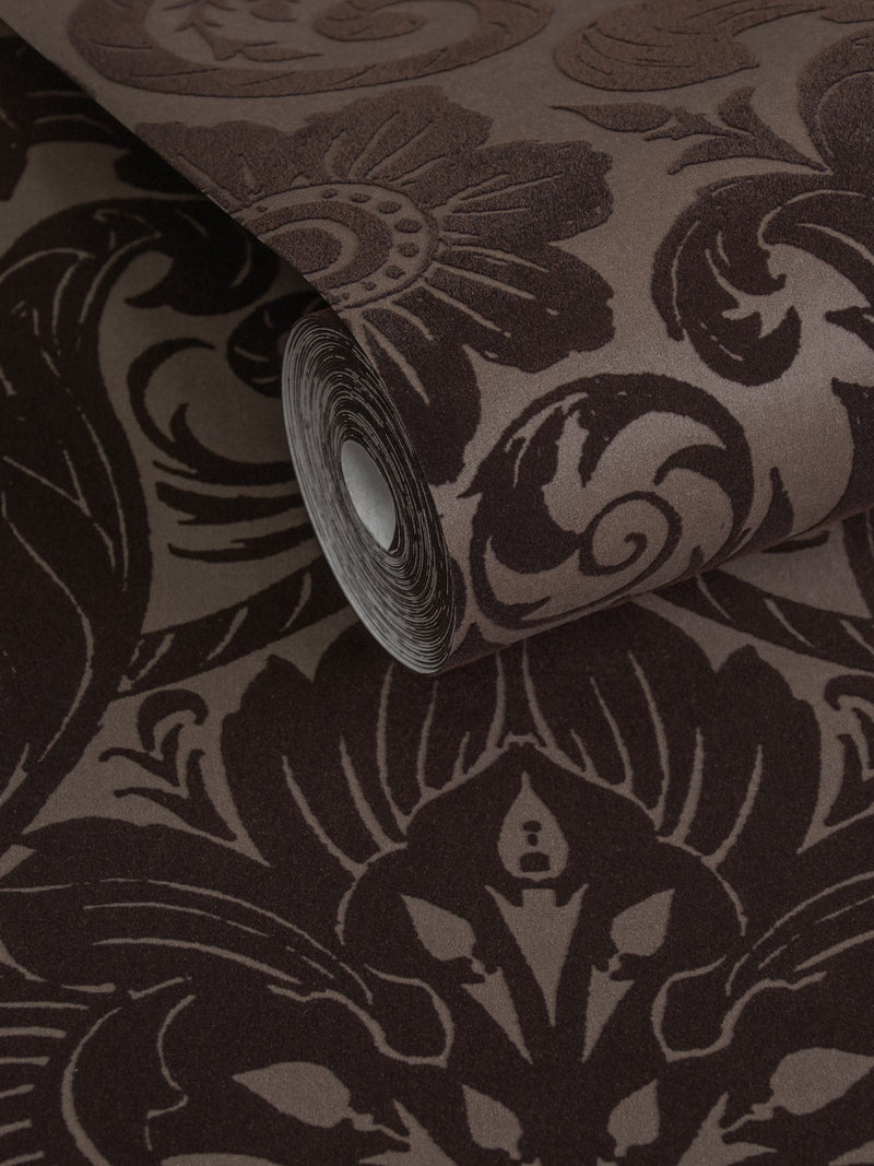 Laurence Llewelyn-Bowen Damask Sauvage flock wallpaper 10m, imported from the UK
