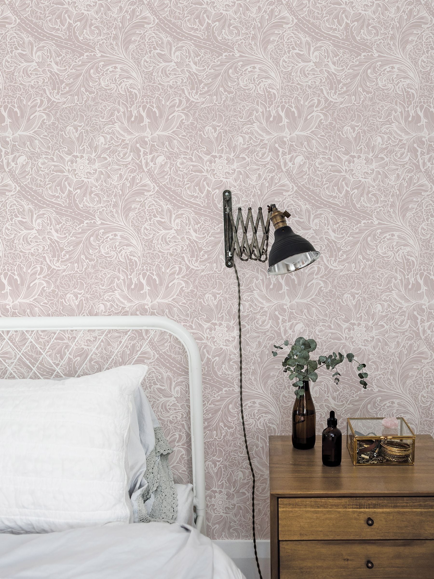 Laurence Llewelyn-Bowen Morris Major Floral Print Bronze Brown Wallpaper 10m