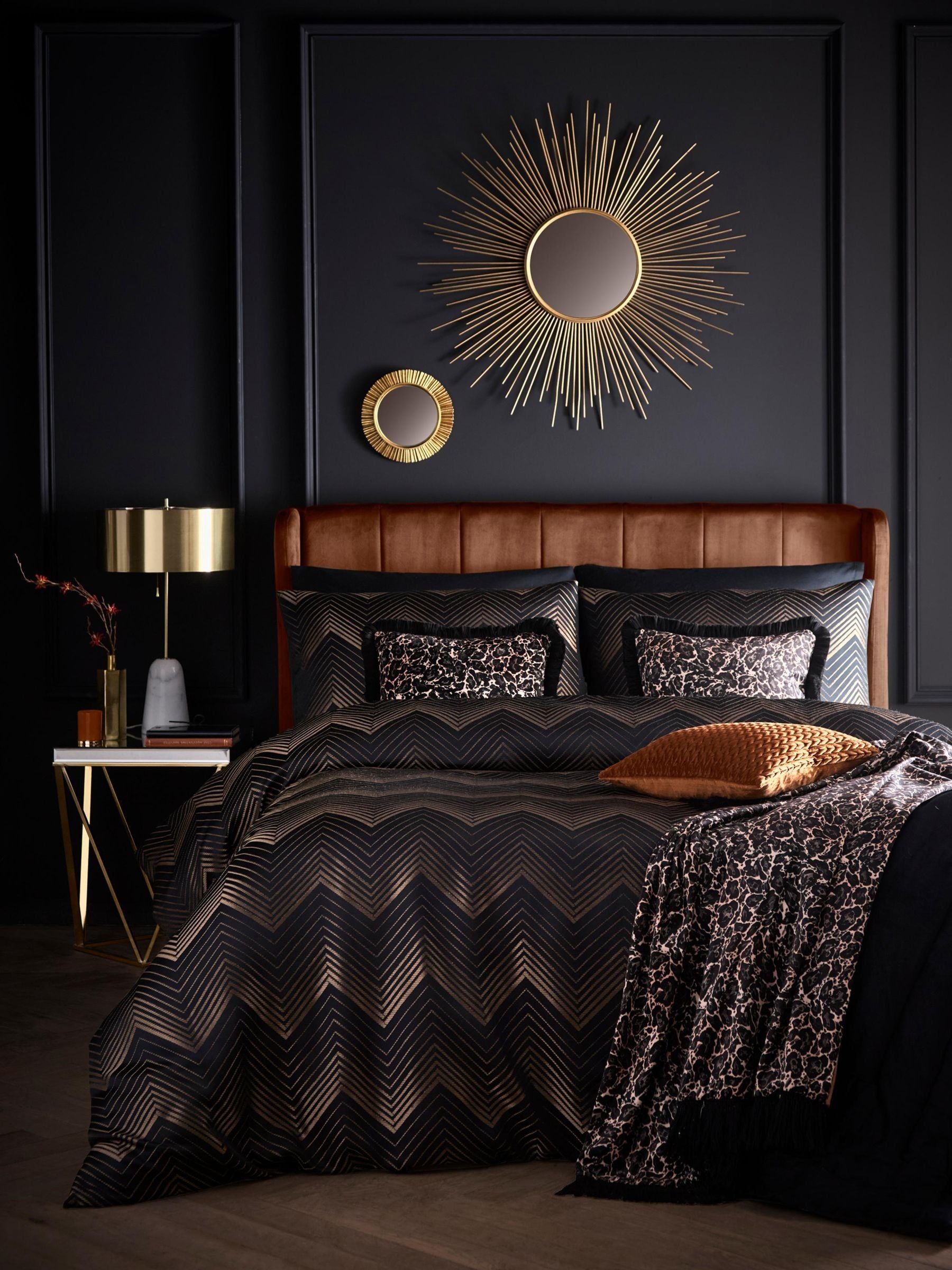 Laurence Llewelyn-Bowen gold velvet throw 180x130cm leopard print, imported from the UK