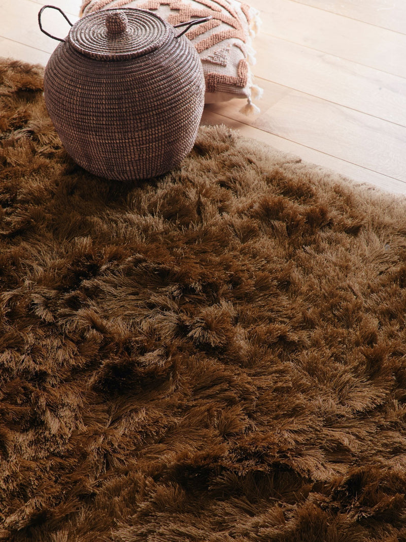 Origin Rugs Mocha Glamour Deluxe rug, imported from the UK
