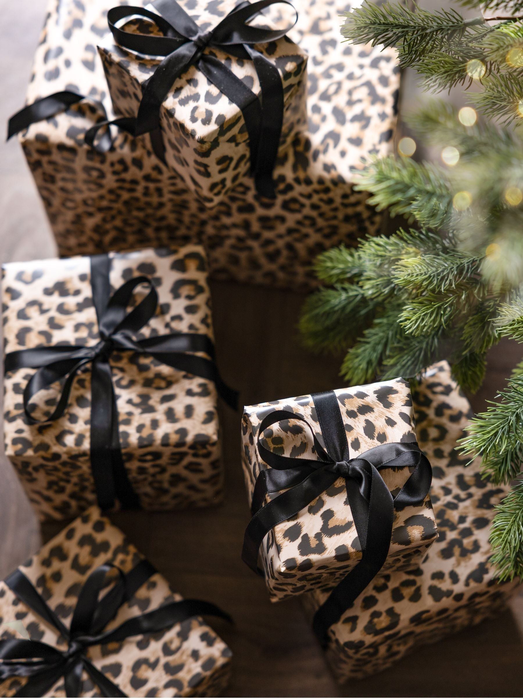 Rockett St George animal print wrapping paper 3 metre - British product