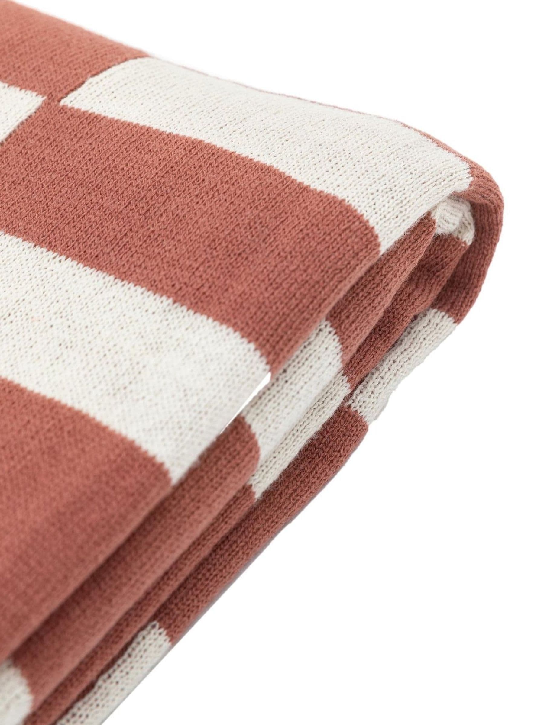 Gallery Home Orange Solvi knitted throw 130cm, UK version