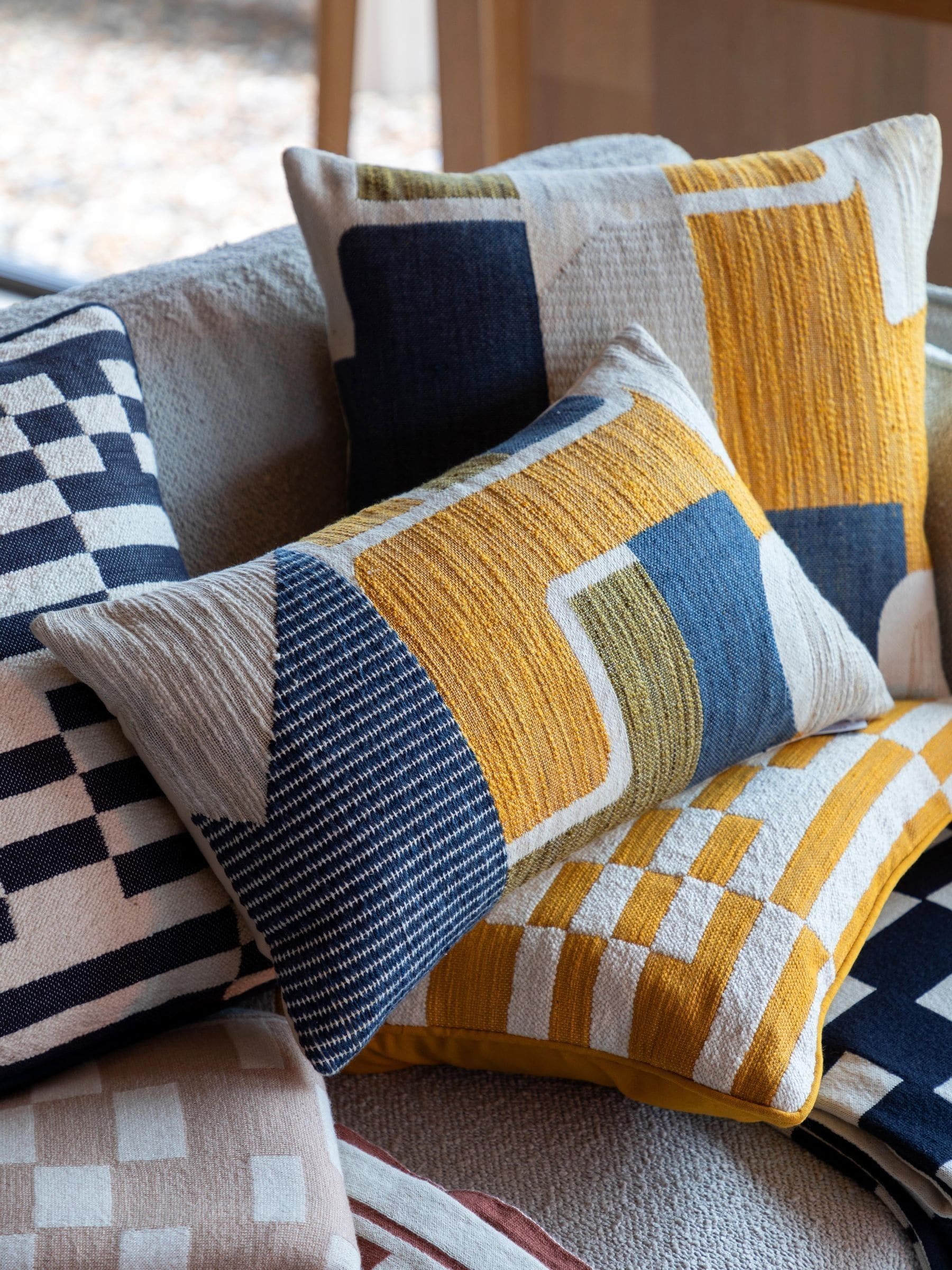 Gallery Home Albie Jacquard multicoloured cushion 30x50cm (British brand)