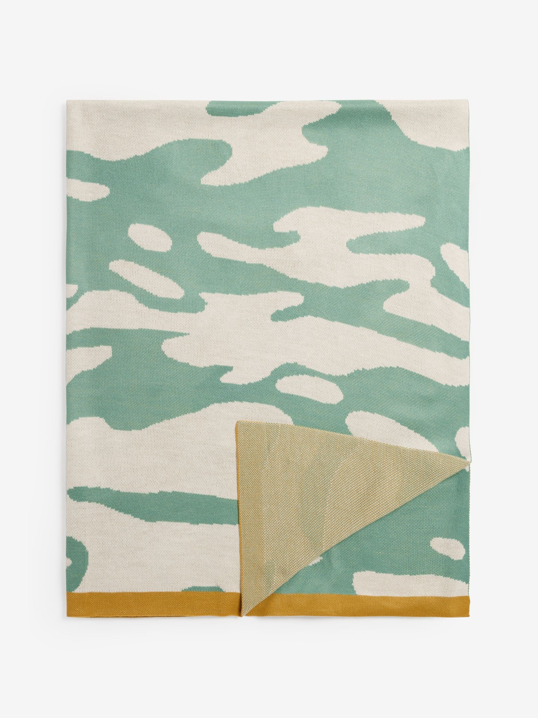 MADE.COM green ripple knitted throw 130x180cm, imported from the UK