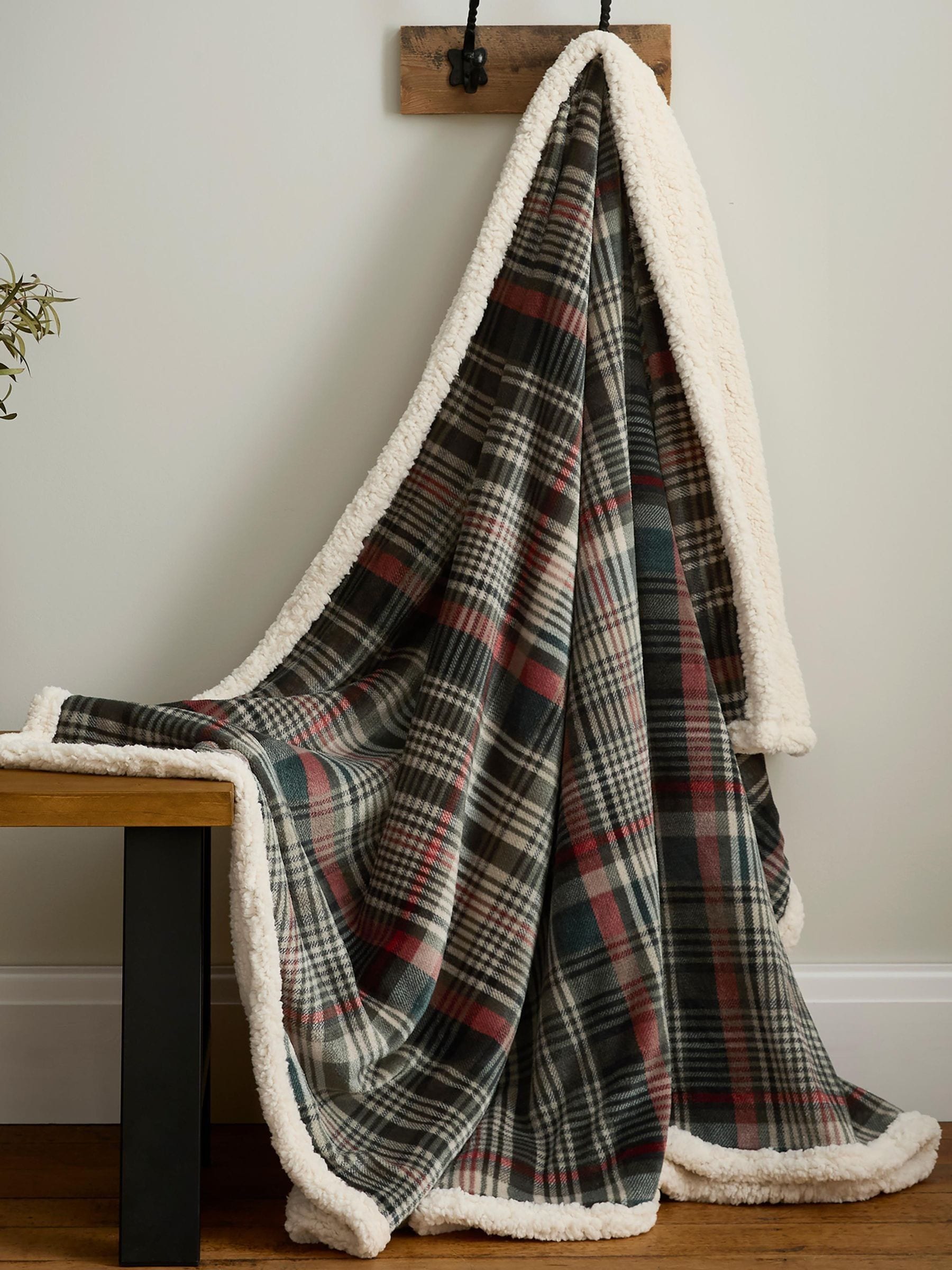 Dreams & Drapes Green Bennet Check Throw 200x150cm (British brand)
