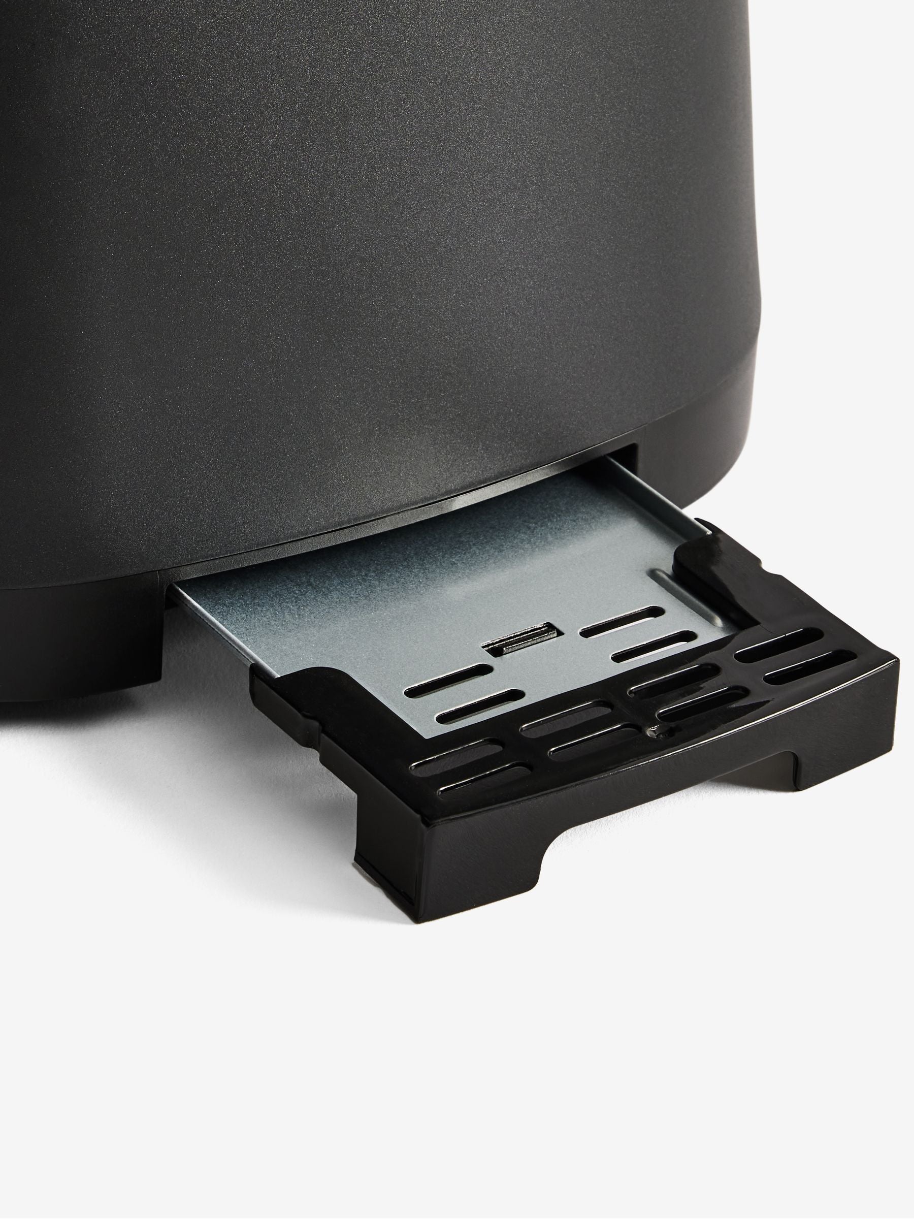 Black 4-slice digital toaster (British brand)