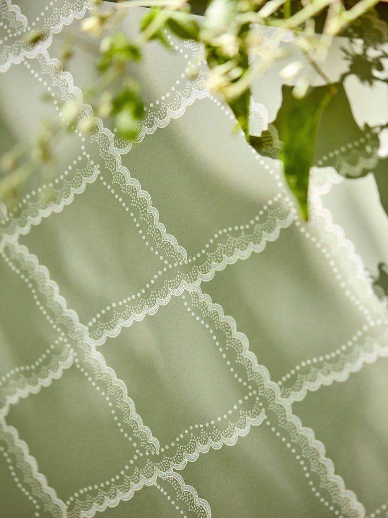 Sanderson green Rye wallpaper with trellis design 100cm x 52cm - British product