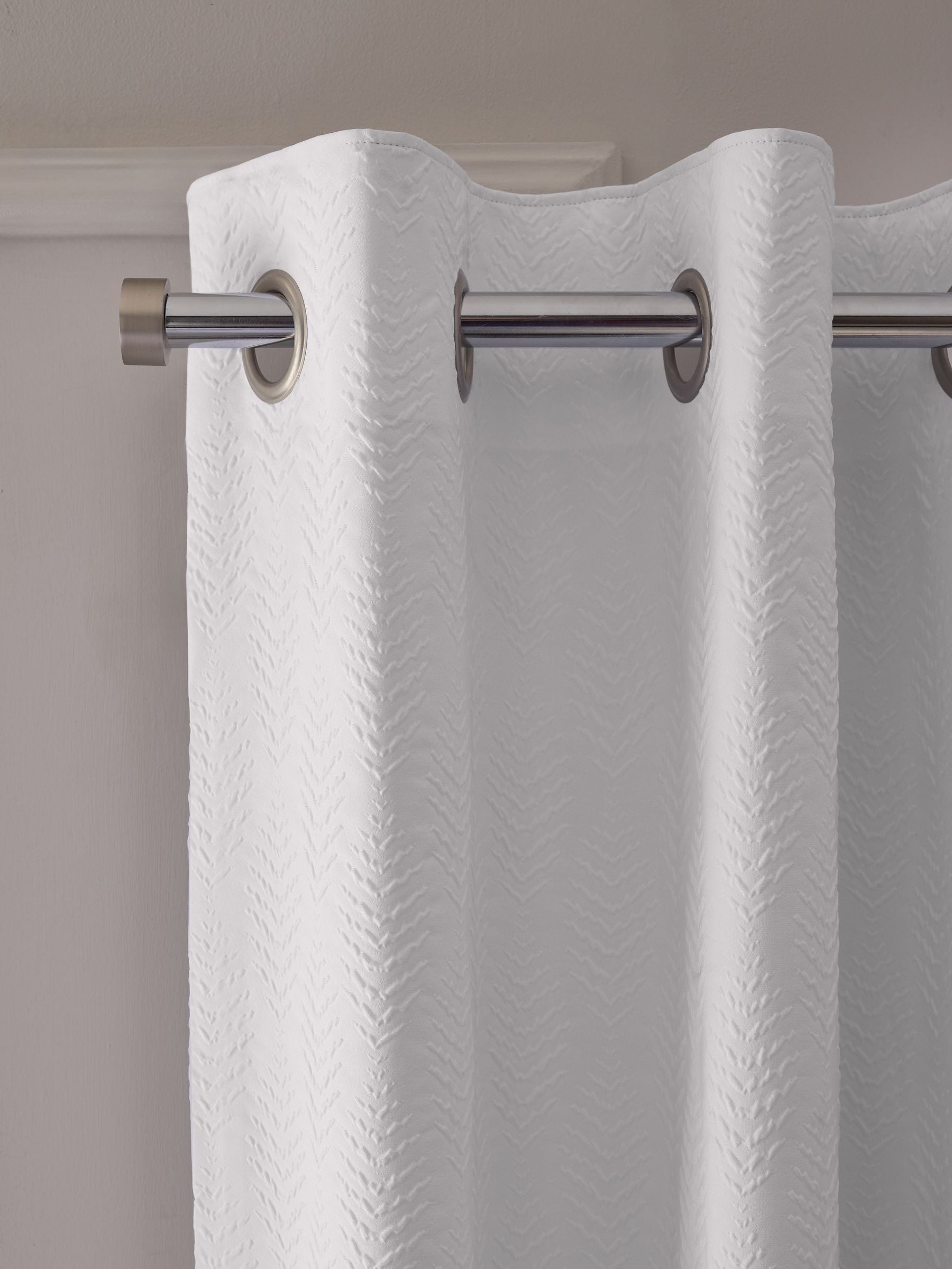 White embossed leaf pattern blackout thermal curtains - British product