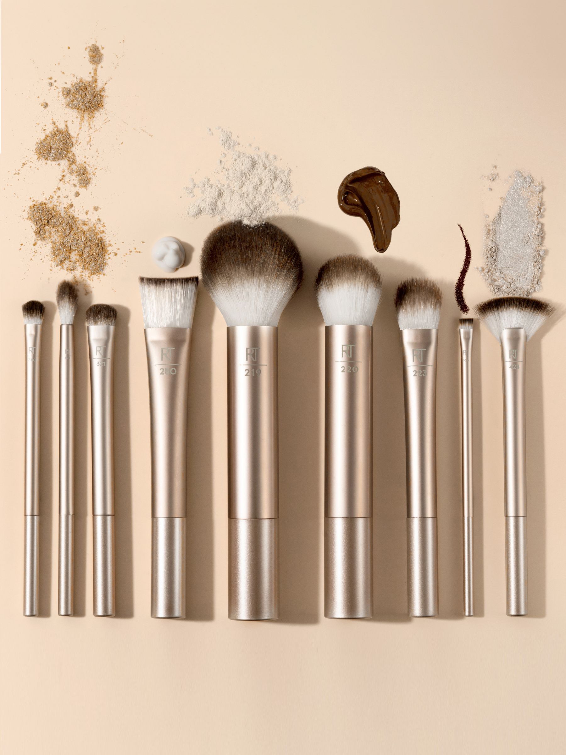 Real Techniques Au Naturel makeup brush kit, imported from the UK