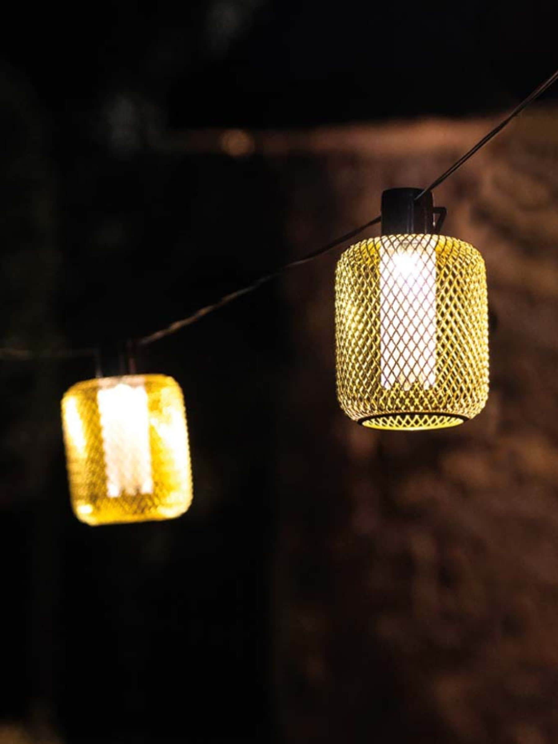 SolarCentre warm white festoon lights with Leaf solar panel - British product