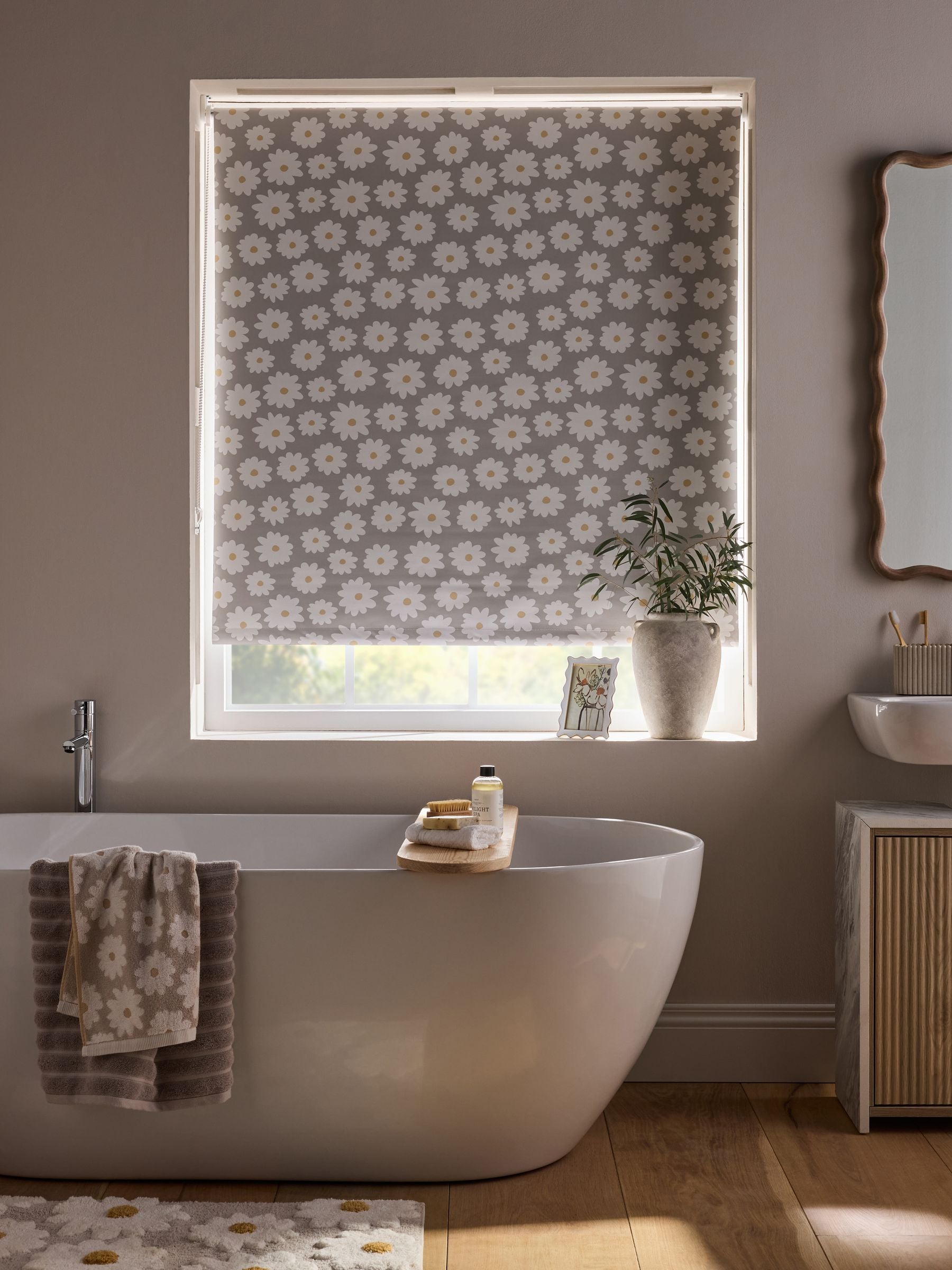 Natural daisy print blackout roller blind for bathroom - British product