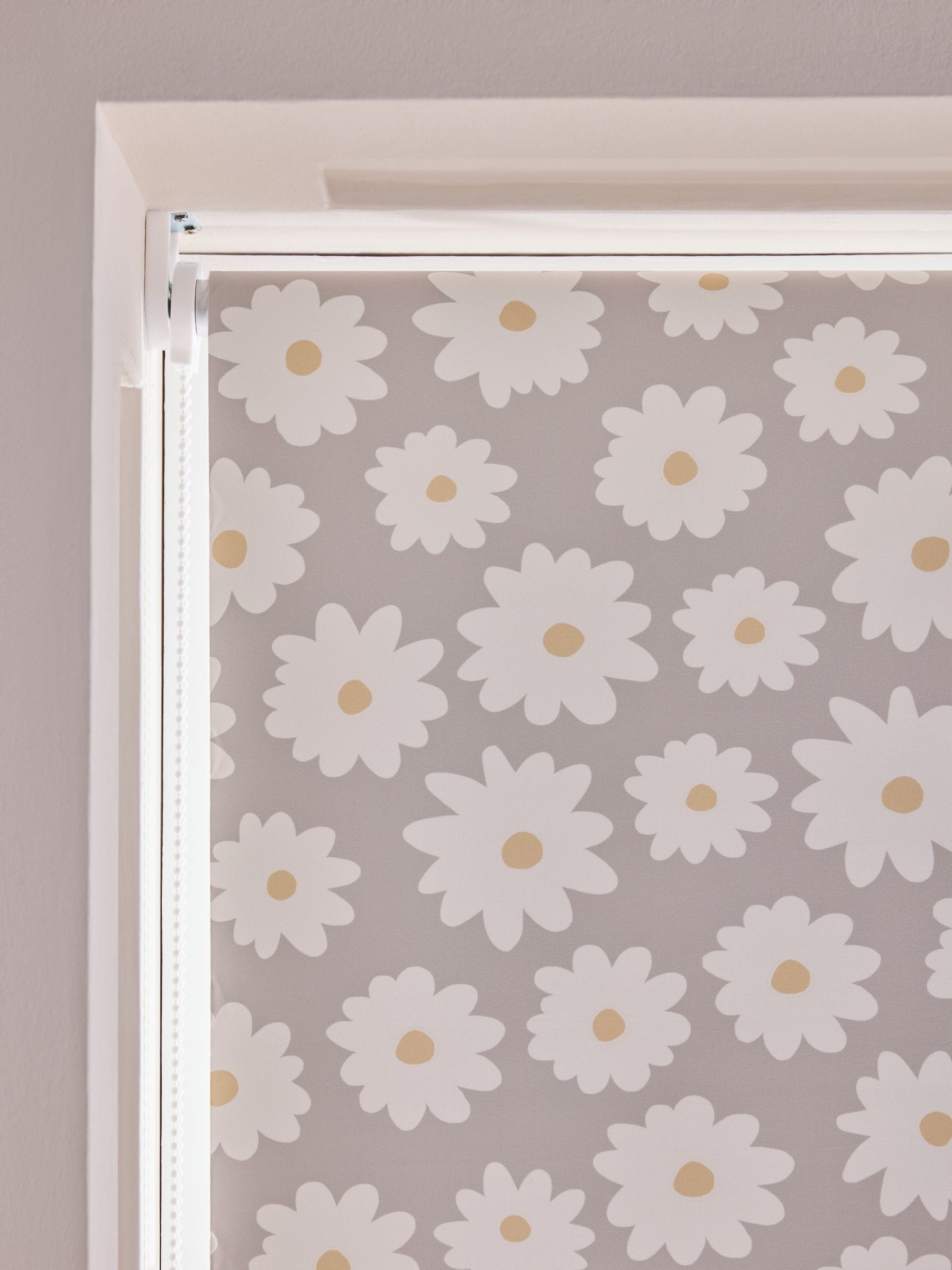 Natural daisy print blackout roller blind for bathroom - British product