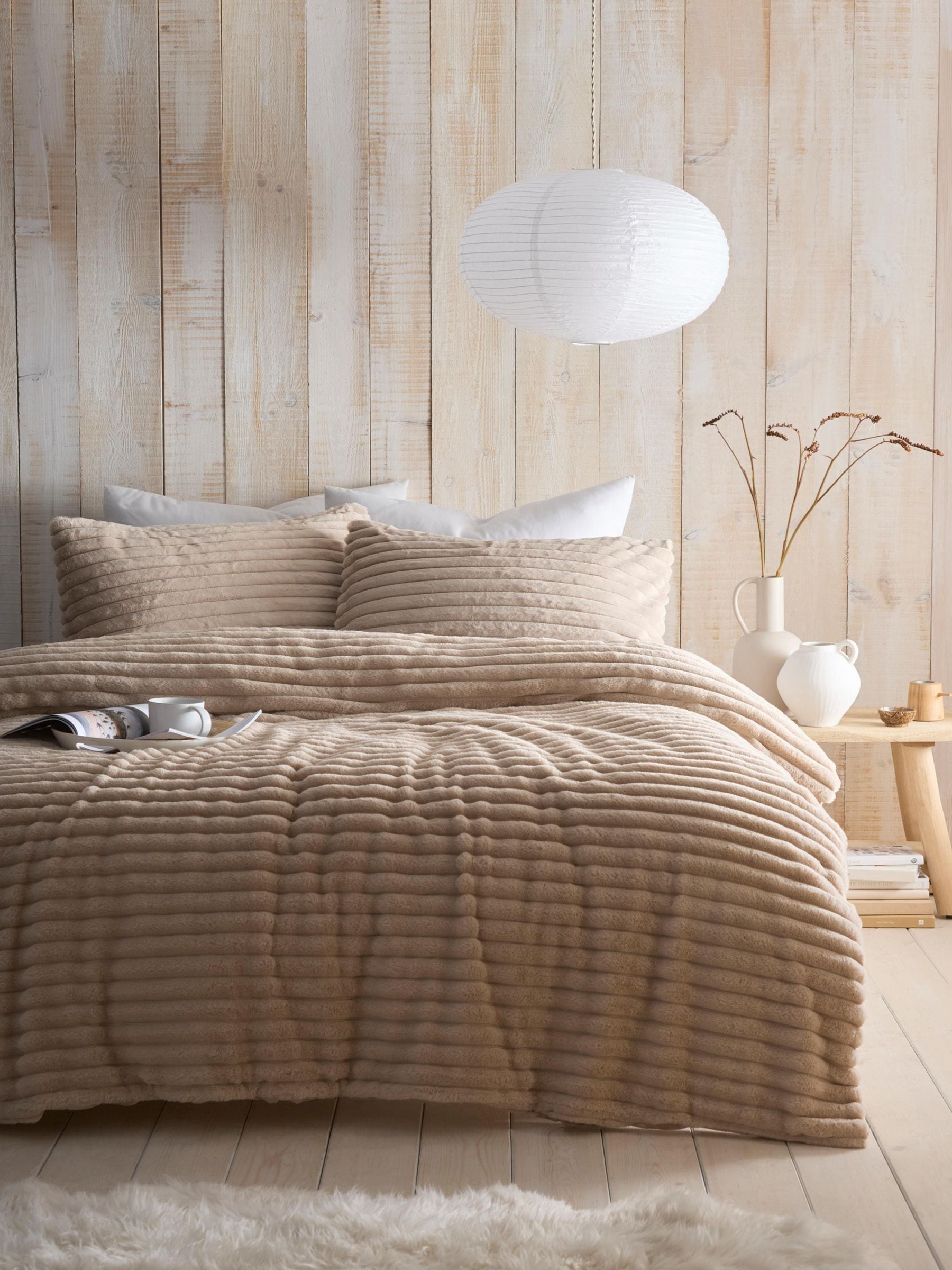 Appletree Morritz Faux Fur Duvet Cover Set - British product