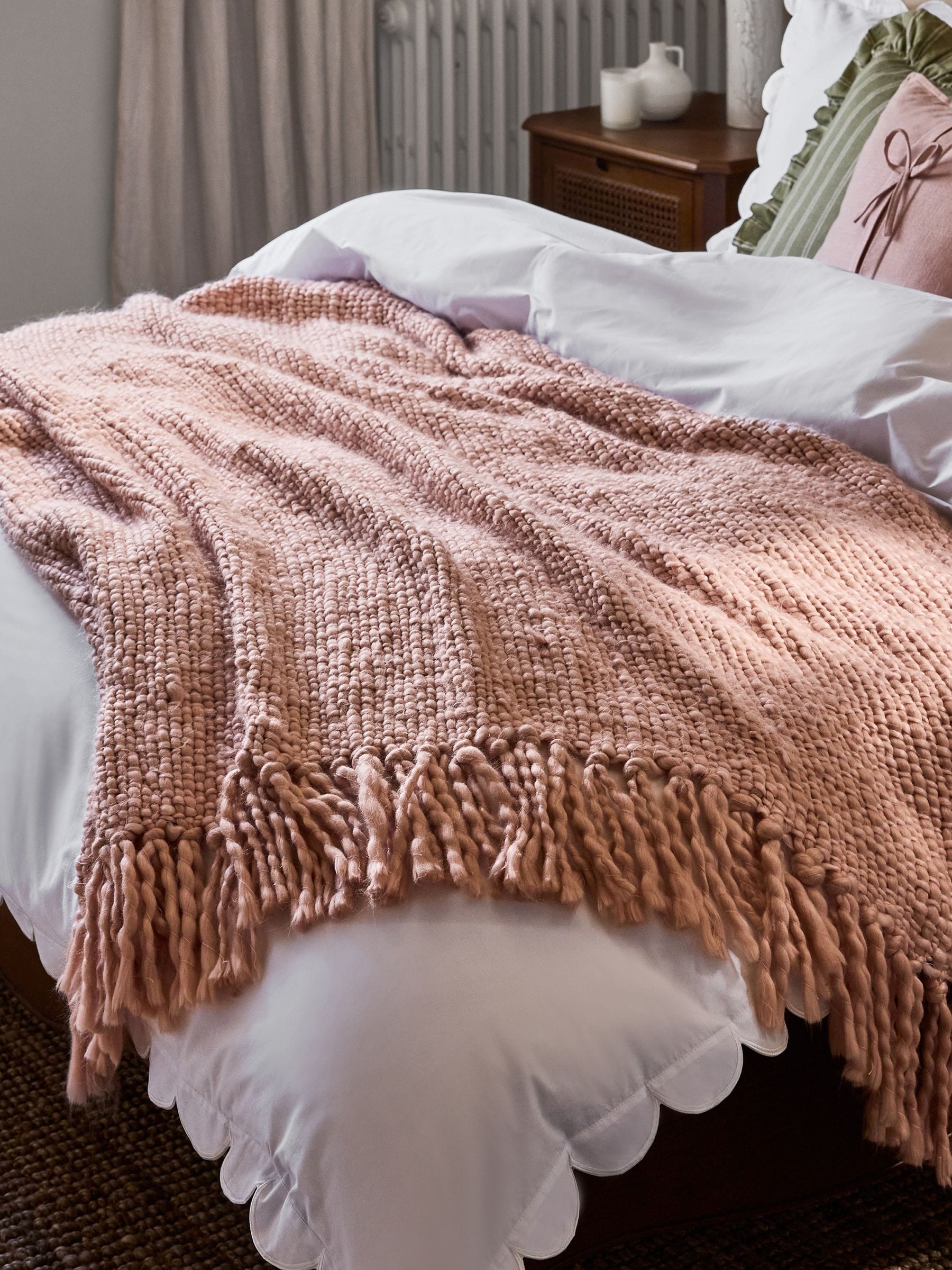 Laura Ashley Plaster Pink Kimberly Chunky Woven Throw