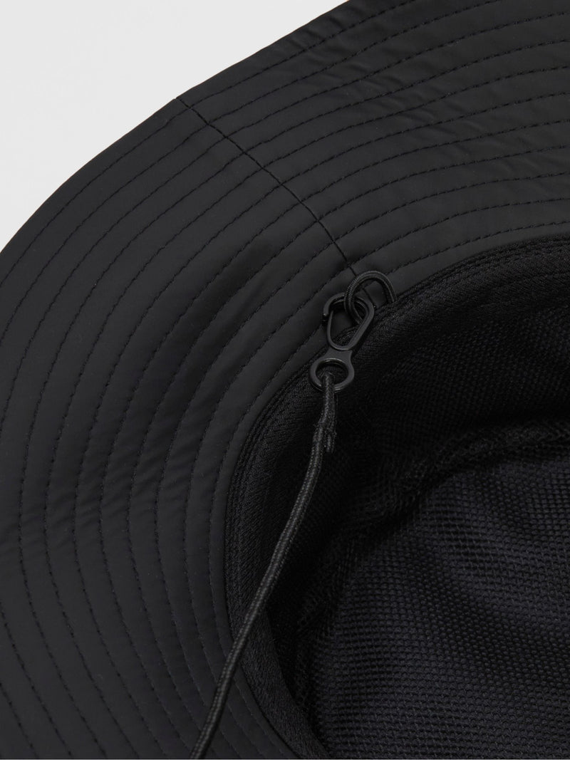 Barbour Thorpe showerproof bucket hat, imported from the UK