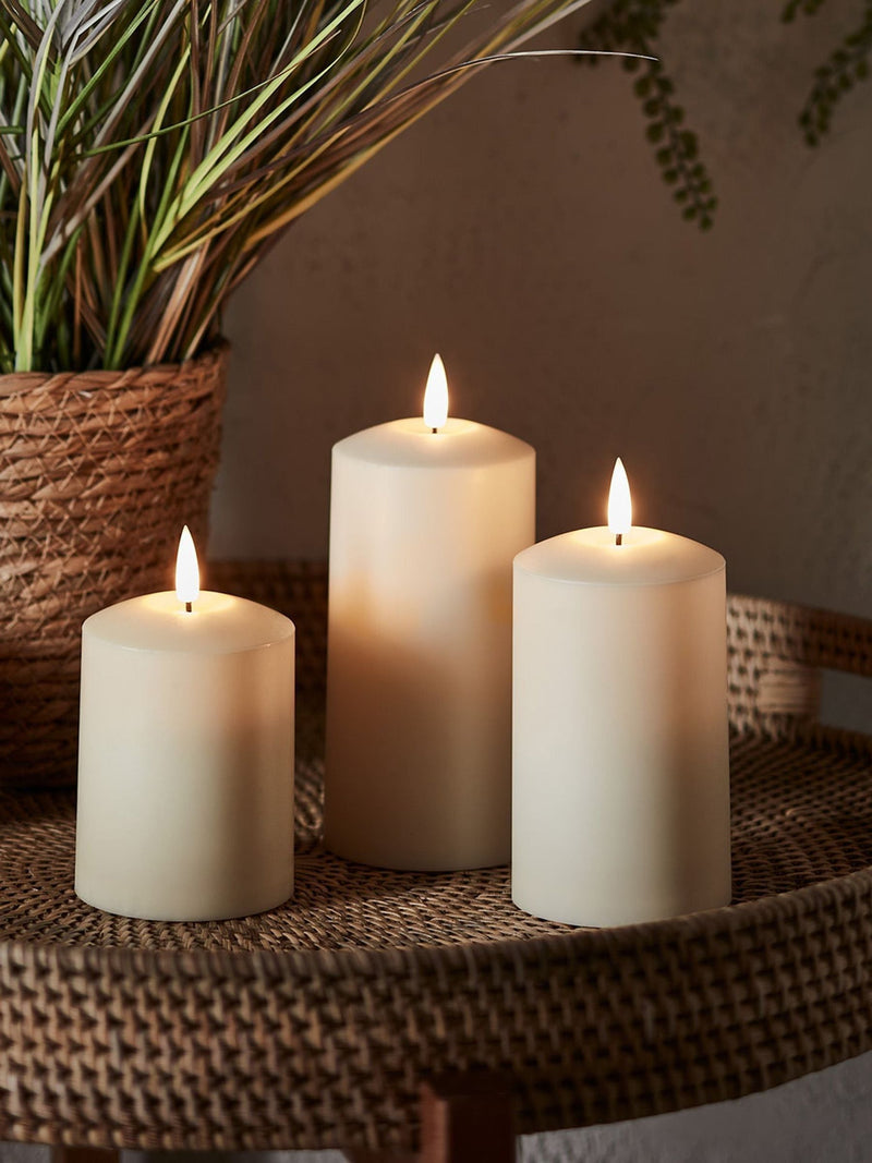 Lights4fun TruGlow outdoor LED candle trio 15cm, UK version