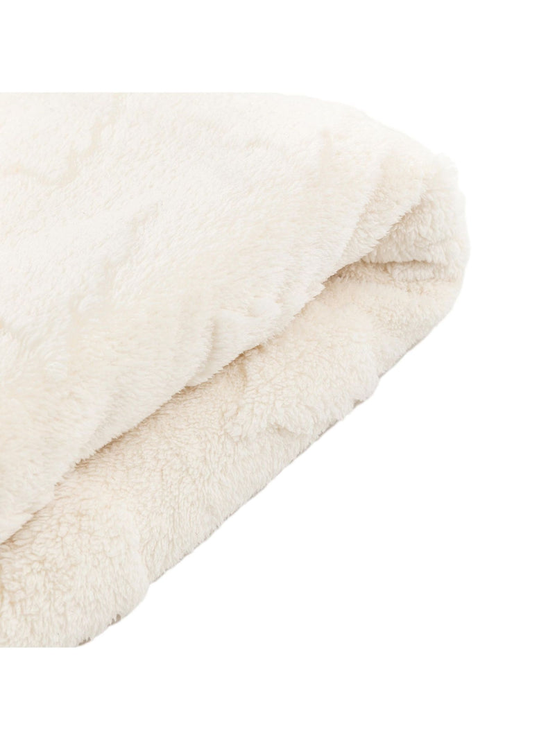 Gallery Home cream sherpa throw with Christmas trees (British brand)