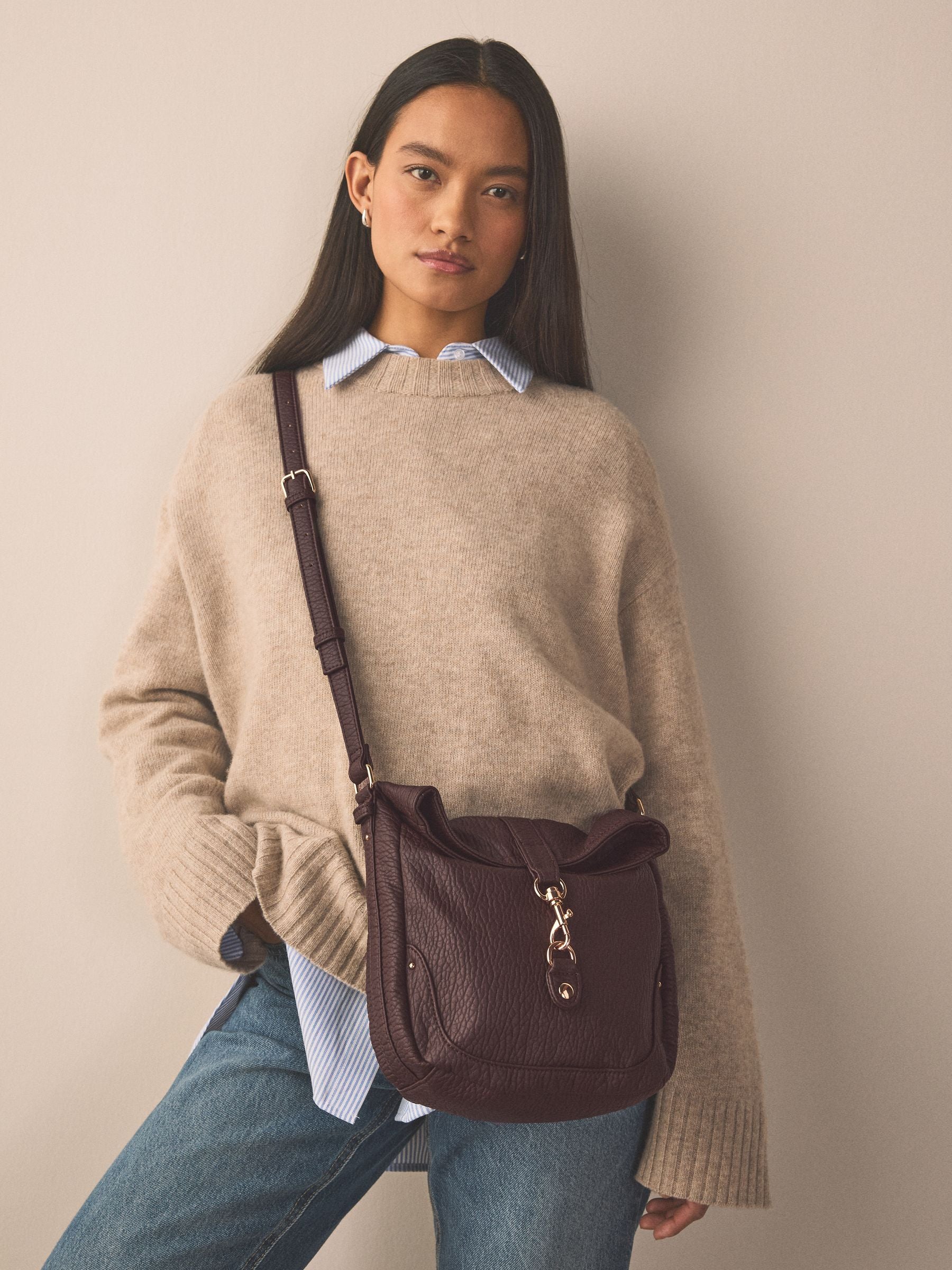 Chocolate brown messenger cross body bag UK version