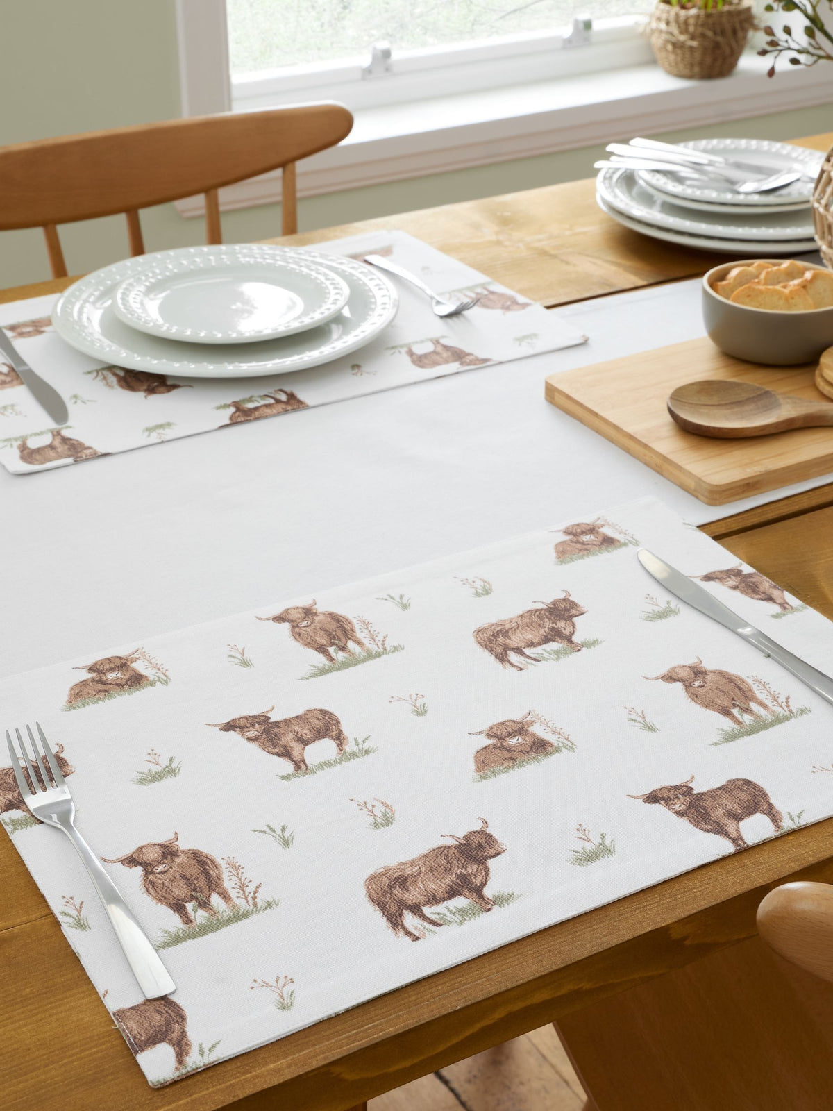 Catherine Lansfield Natural Angus Highland Cow cotton placemat 30x46cm - British product
