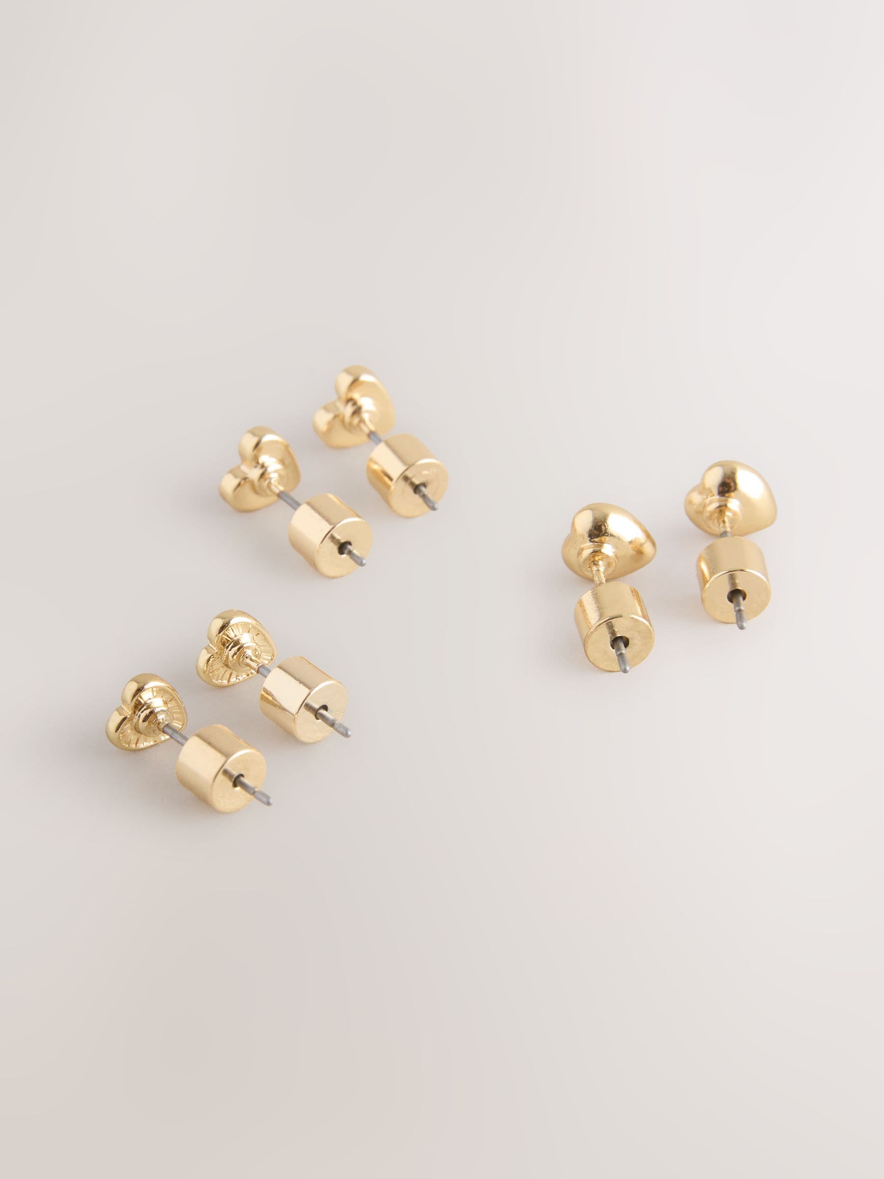 Red Heart stud earrings 3 pack heart-shaped (British brand)