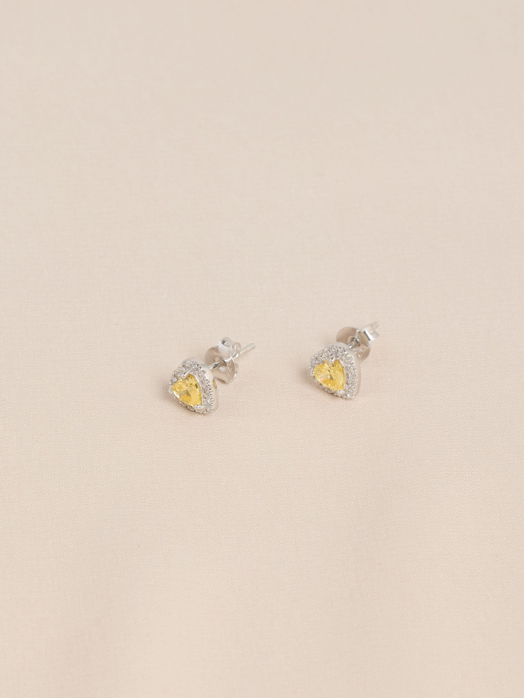 Sterling silver heart stud earrings - British product