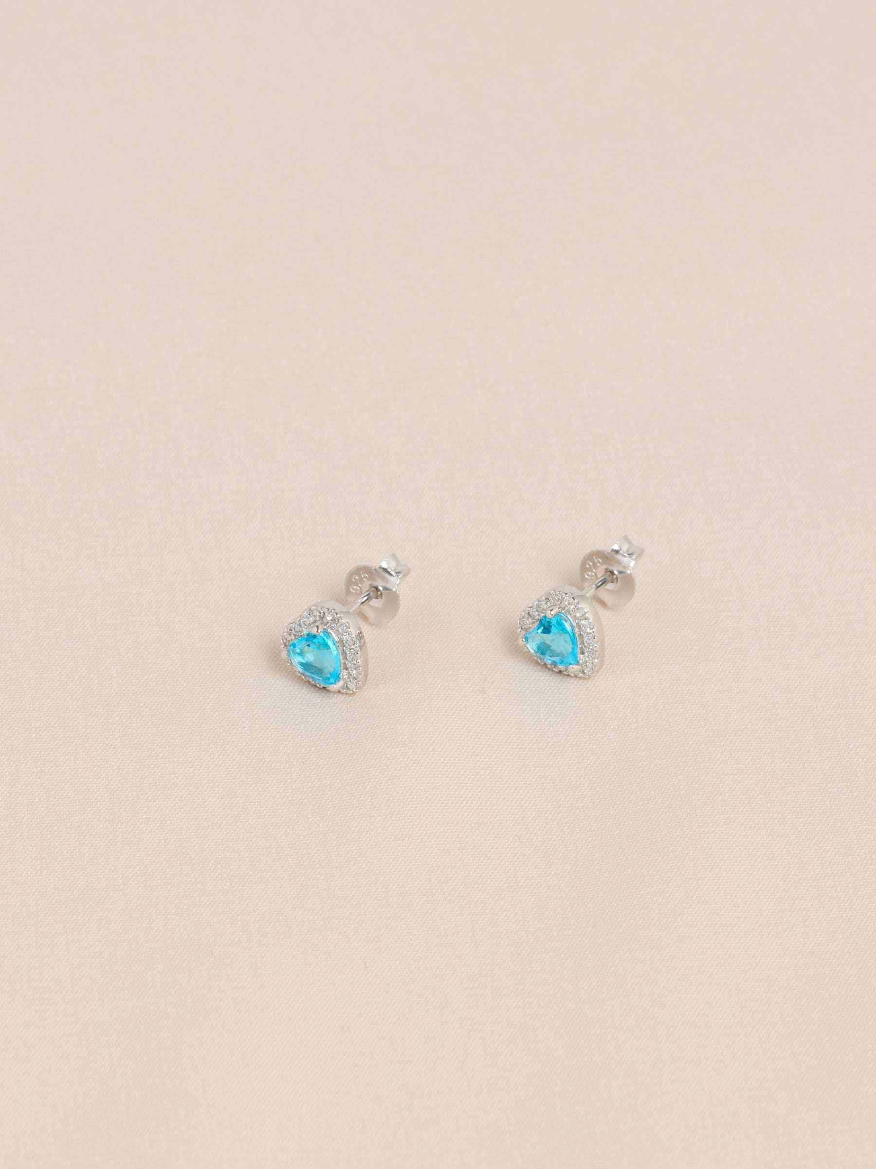 Sterling silver heart stud earrings - British product