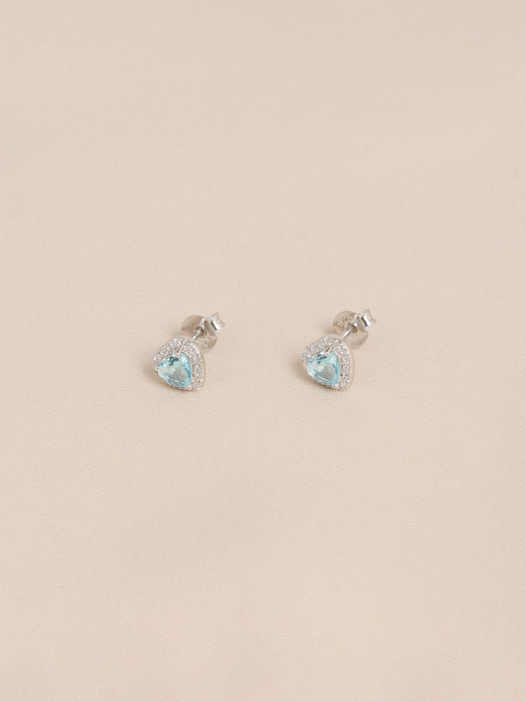 Sterling silver heart stud earrings - British product