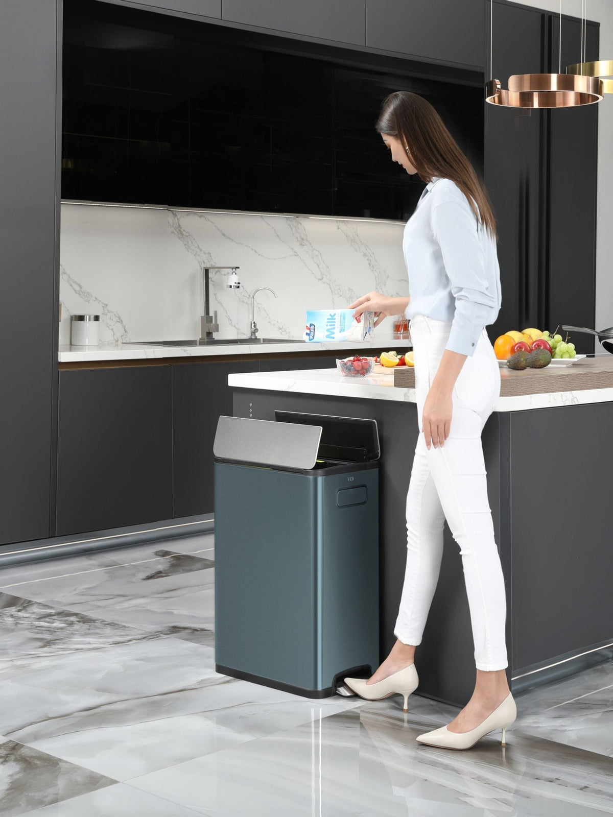 Eko Titanium Blue Ecofly stainless steel bin 20L (British brand)