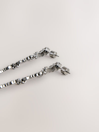 Ohrringe mit Gunmetal-Cluster-Tropfen, durchstochen