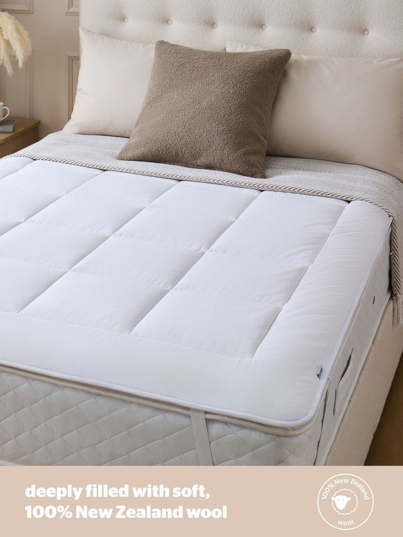 Silentnight white wool mattress topper (British brand)
