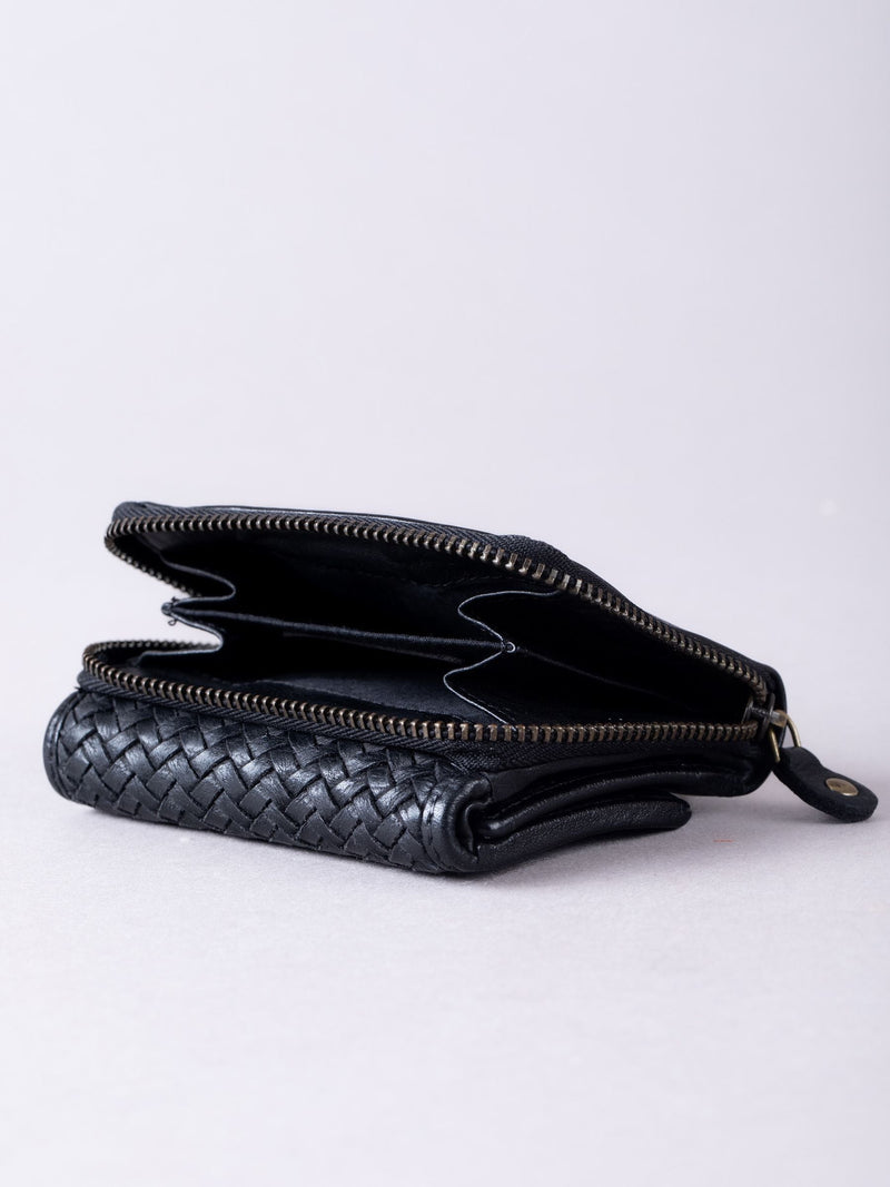 Lakeland Leather small Wreay purse black leather, imported from the UK