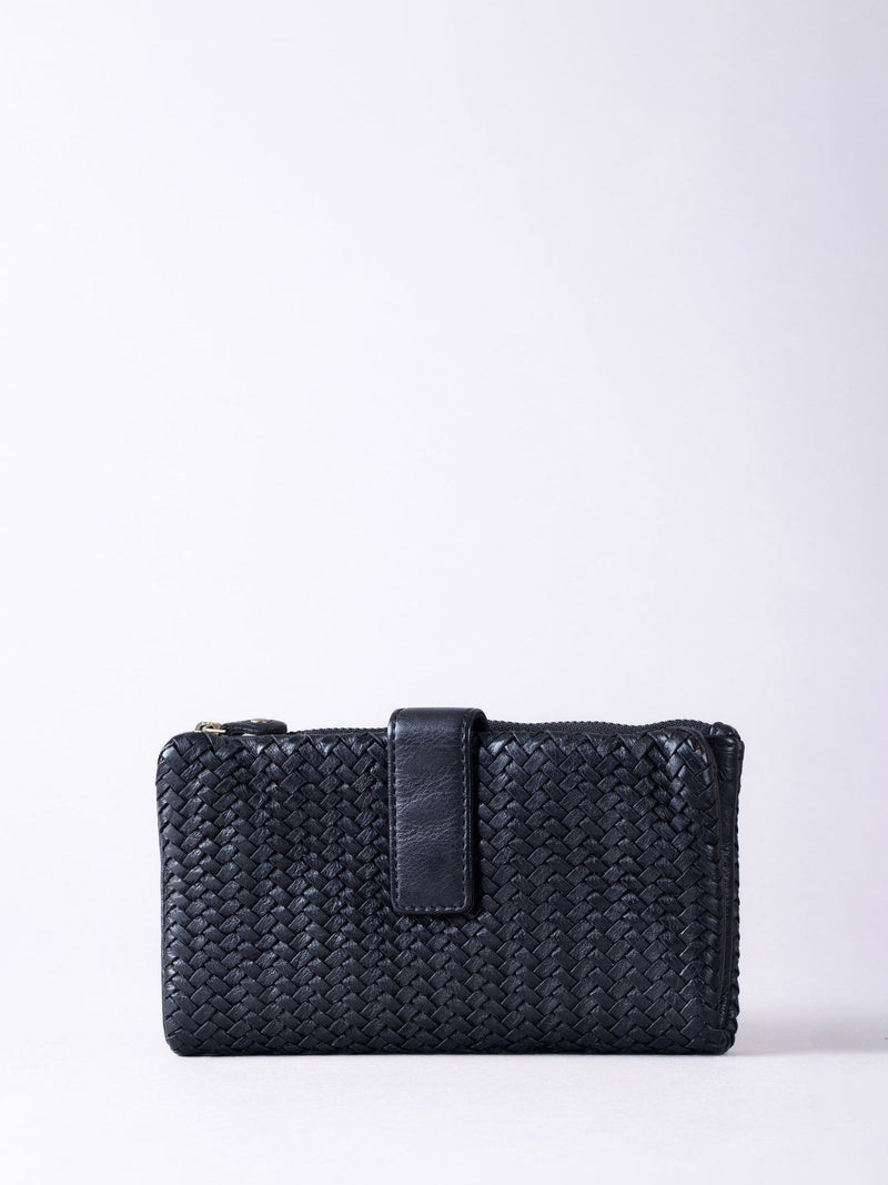 Lakeland Leather Black Large Wreay Tab Purse