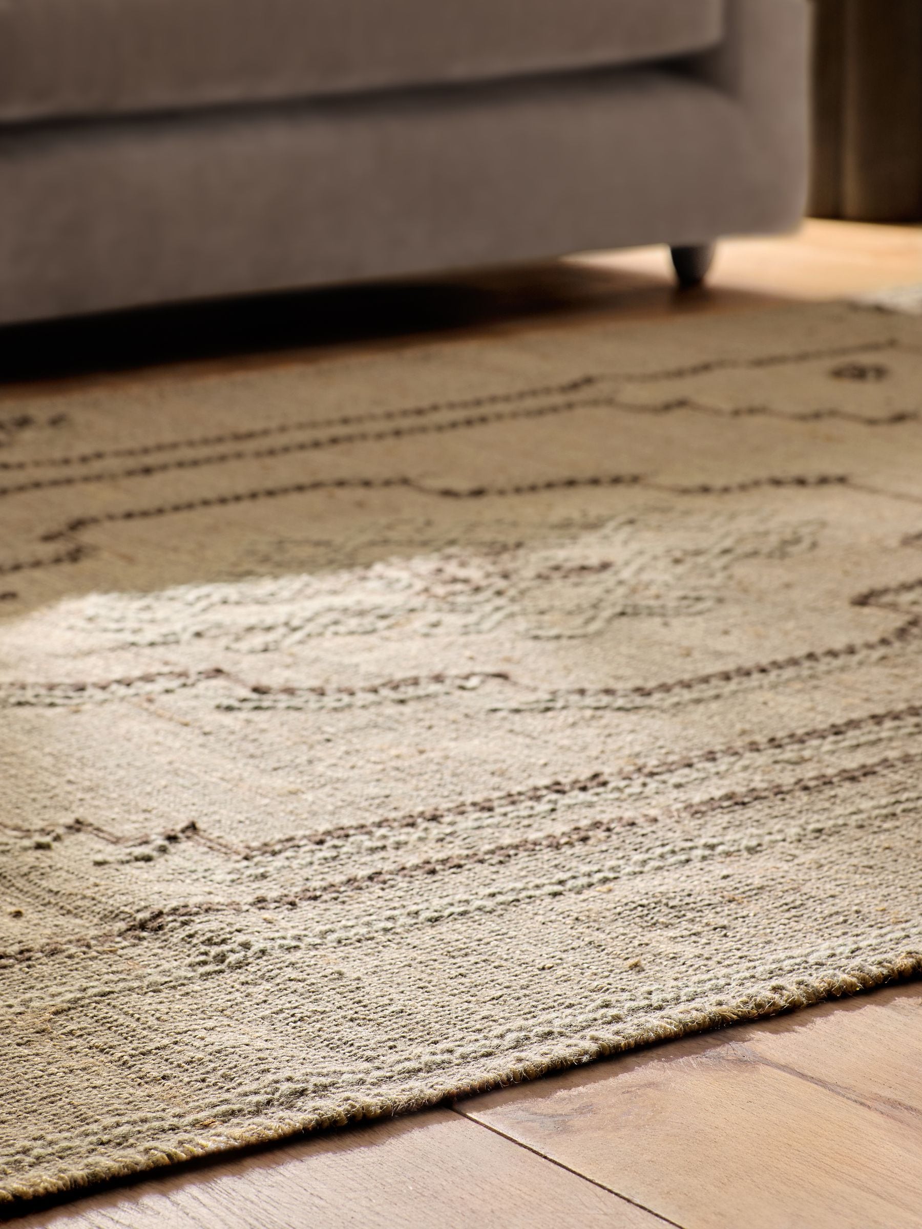 Mid Natural Alana Oriental rug, imported from the UK