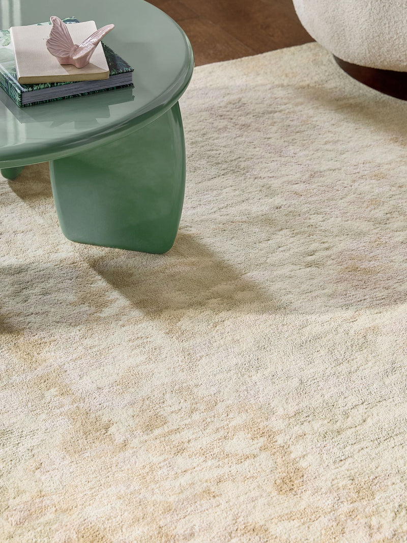 Green abstract rug with blended motif in wool and viscose - British product